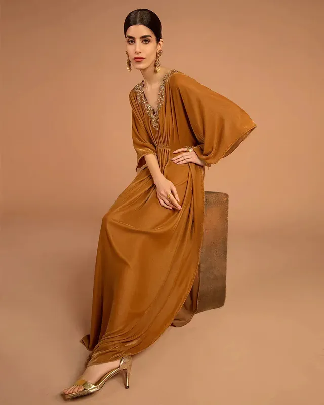 Faiza Saqlain Aleira Evening Edit 24 Mustard Velvet – view 1 – Poshaq