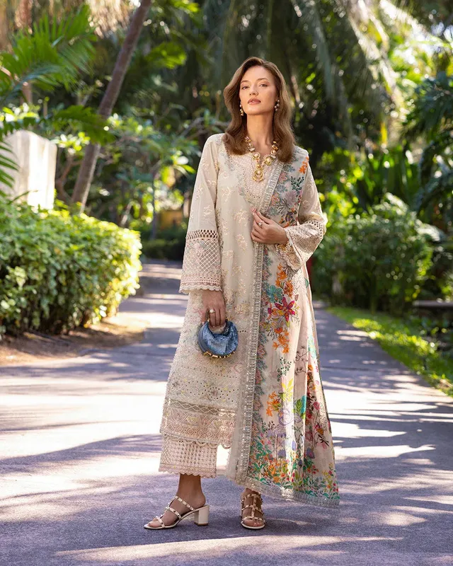 Faiza Saqlain Zinnia Lawn 25 Organza – view 1 – Poshaq