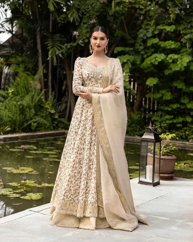 Faiza Saqlain Zinnia Lawn 25 White Organza – view 1 – Poshaq