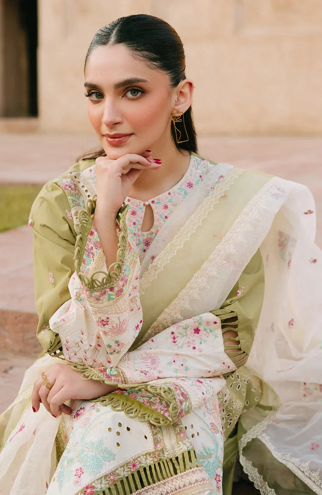 Fiona Sarang Lawn 25 Green Organza – view 4 – Poshaq
