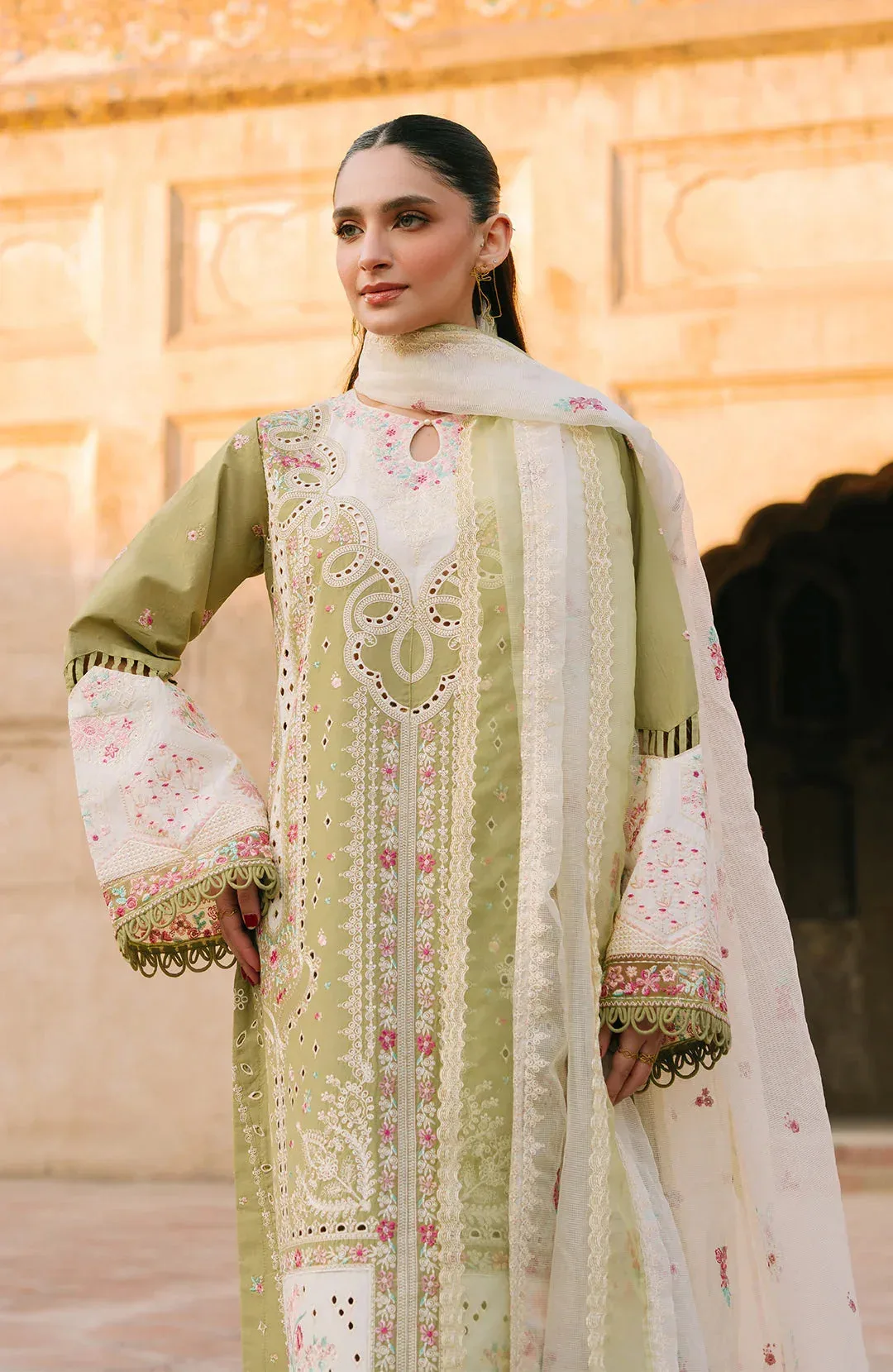 Fiona Sarang Lawn 25 Green Organza – view 5 – Poshaq