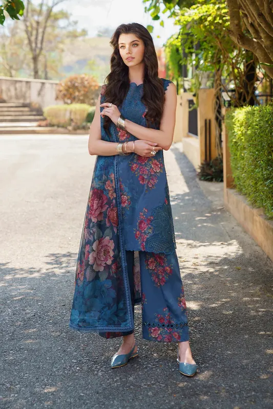 Iznik Exclusive Lawn Blue Organza – view 1 – Poshaq