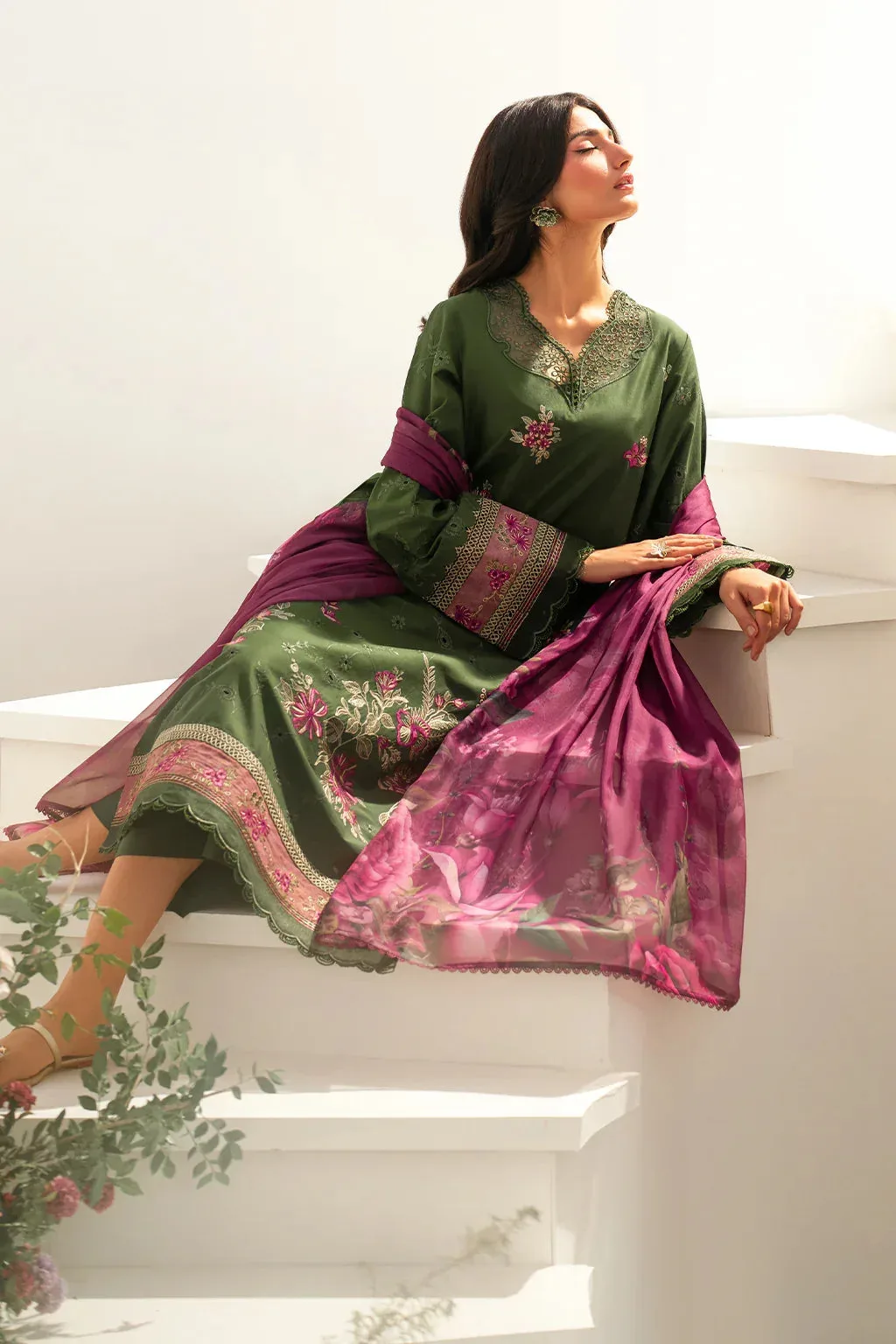 Iznik Festive Edition Organza – view 5 – Poshaq