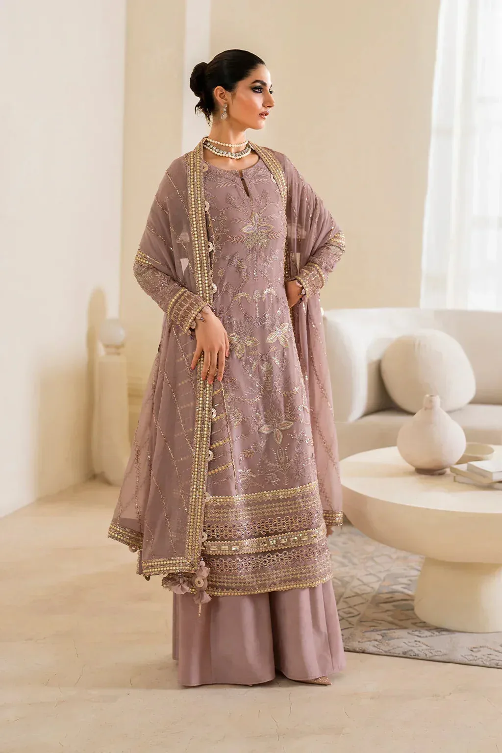 Iznik Lilac Raw Silk – view 4 – Poshaq