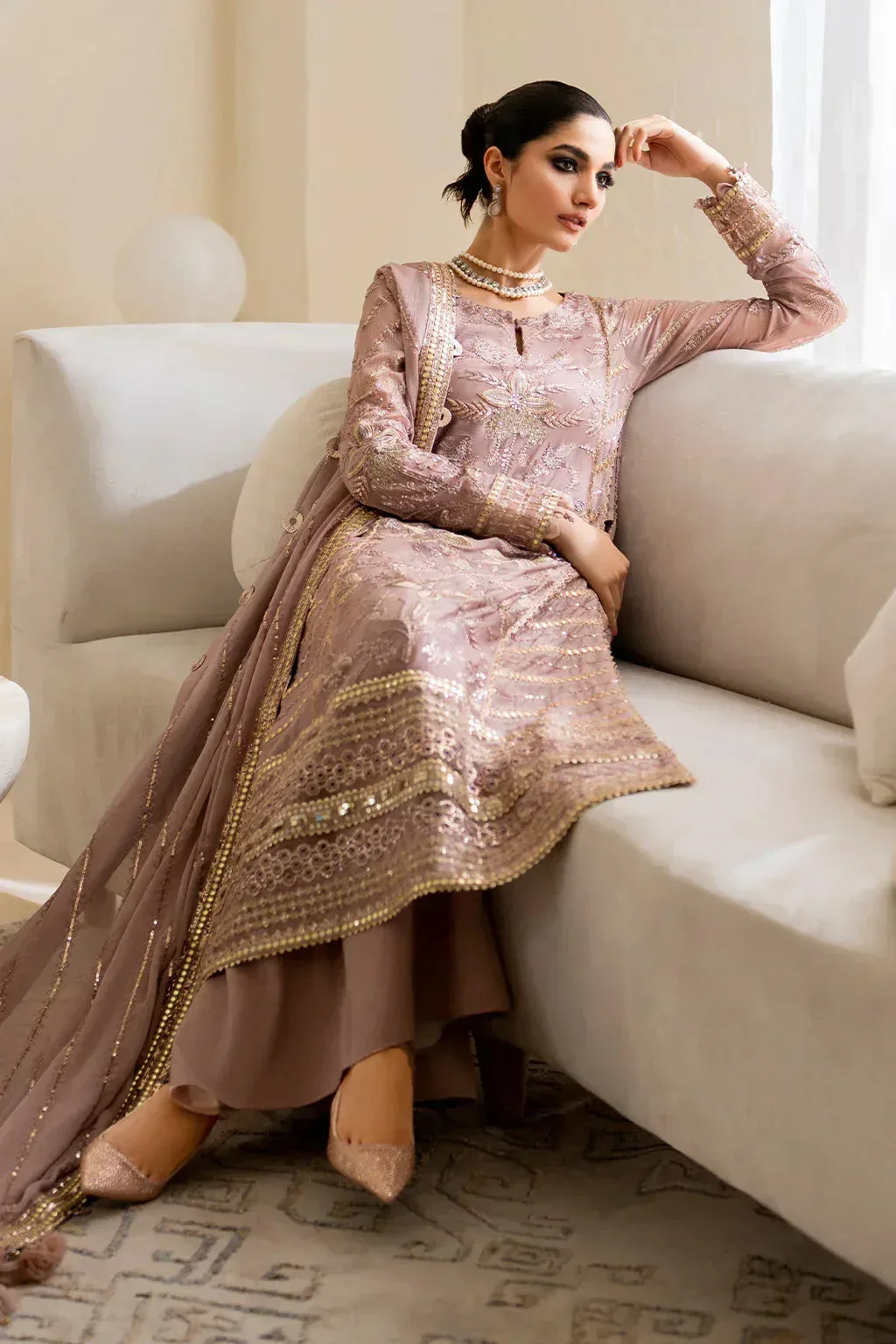 Iznik Lilac Raw Silk – view 9 – Poshaq