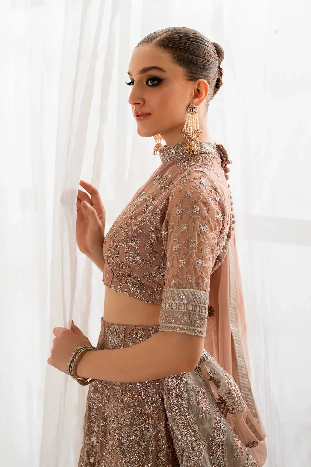 Iznik Raw Silk – view 2 – Poshaq