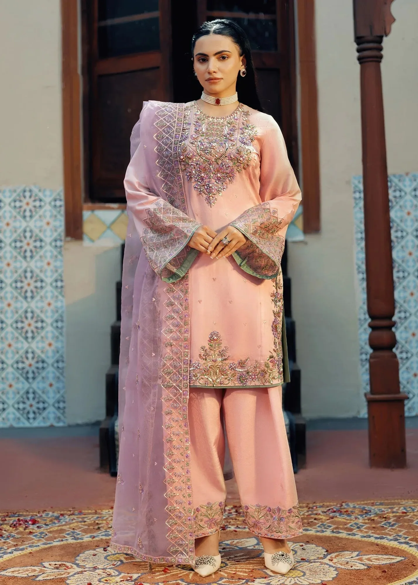 Jamnii Noor e Nazakat Pink Silk – view 1 – Poshaq