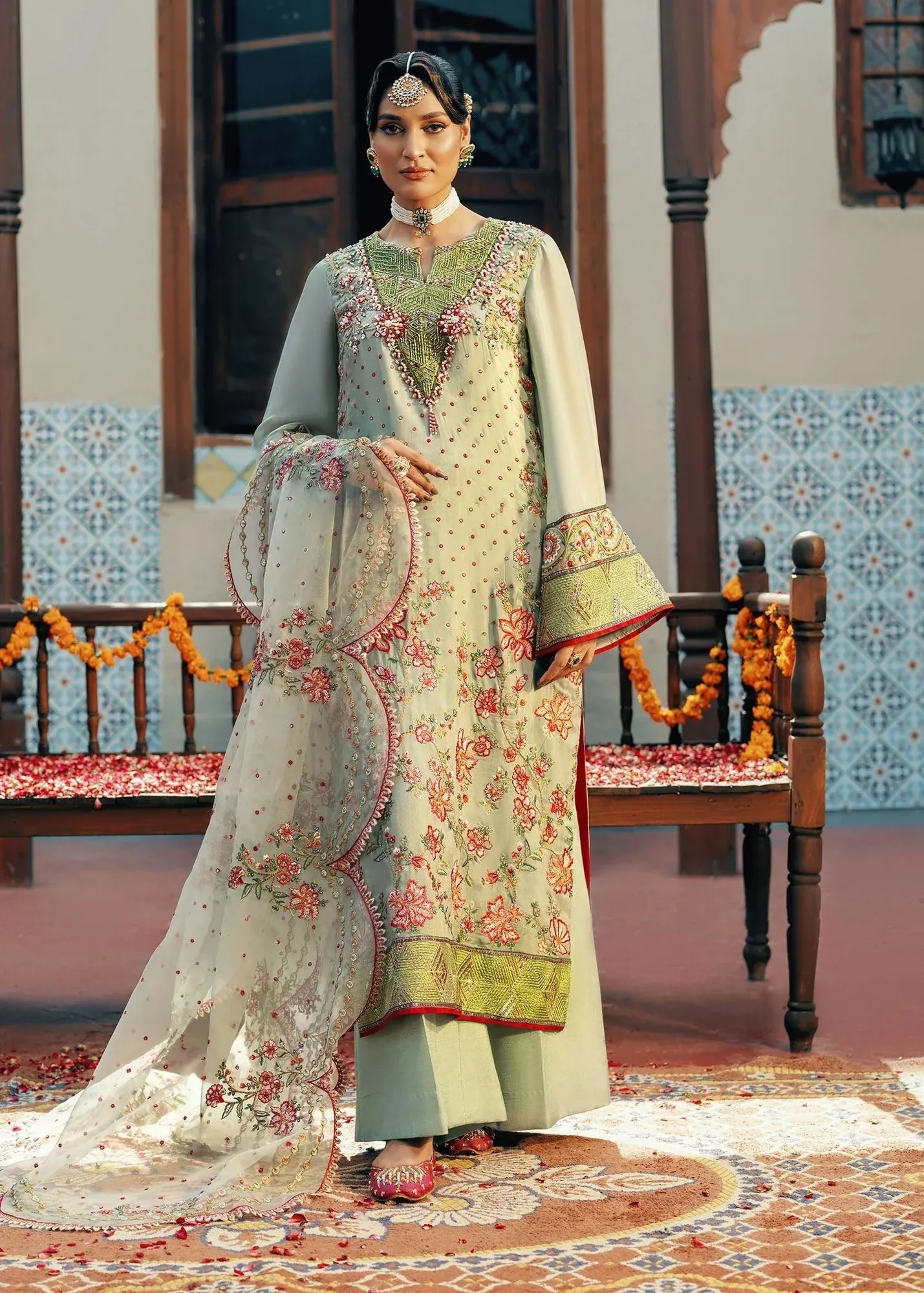 Jamnii Noor e Nazakat Sage Green Raw Silk – view 2 – Poshaq