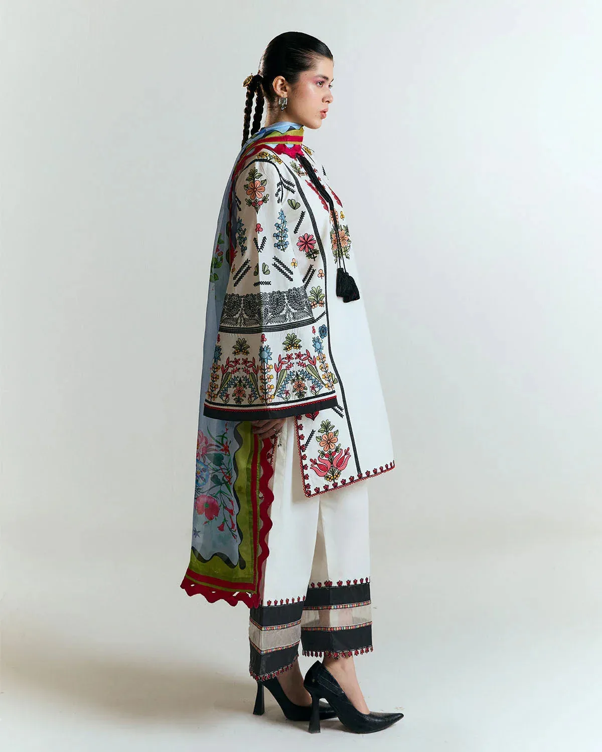 Jugnu SS 25 Ivory Cotton – view 3 – Poshaq