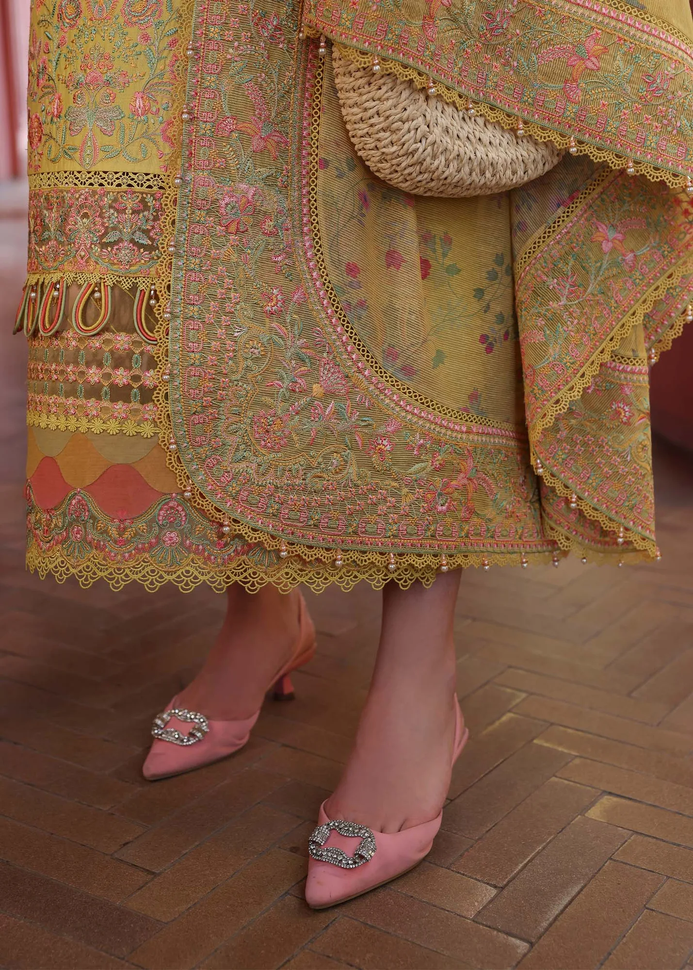 Kanwal Malik Elysia Luxury Lawn 25 Yellow Dobby – view 5 – Poshaq