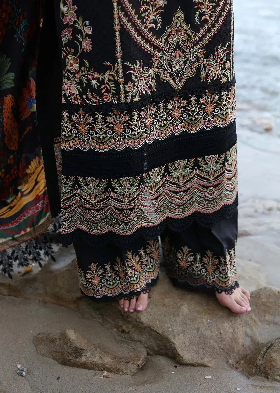 Kanwal Malik Organza – view 6 – Poshaq