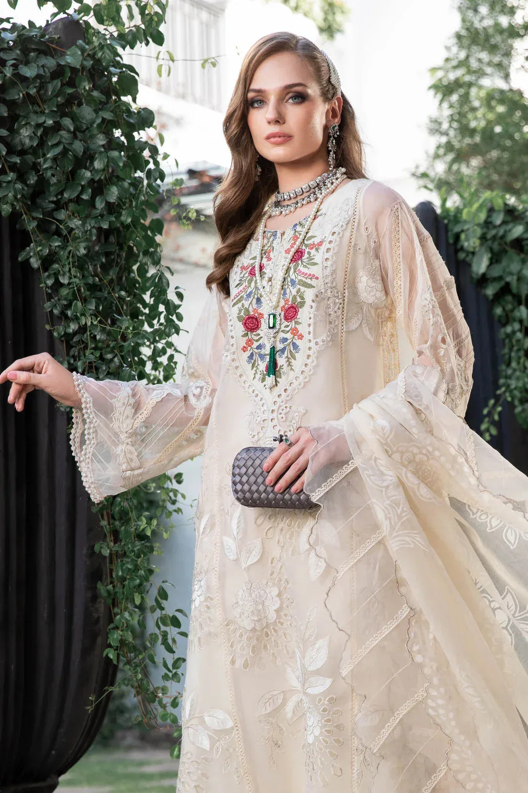 Maria B Cream Organza – view 3 – Poshaq