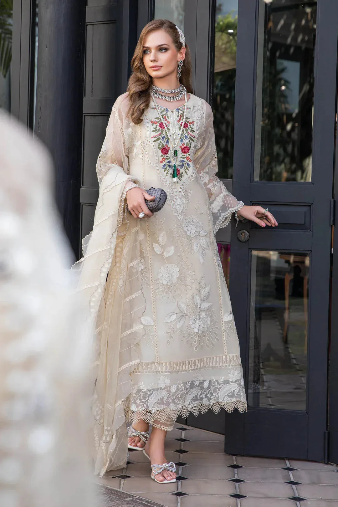 Maria B Cream Organza – view 5 – Poshaq