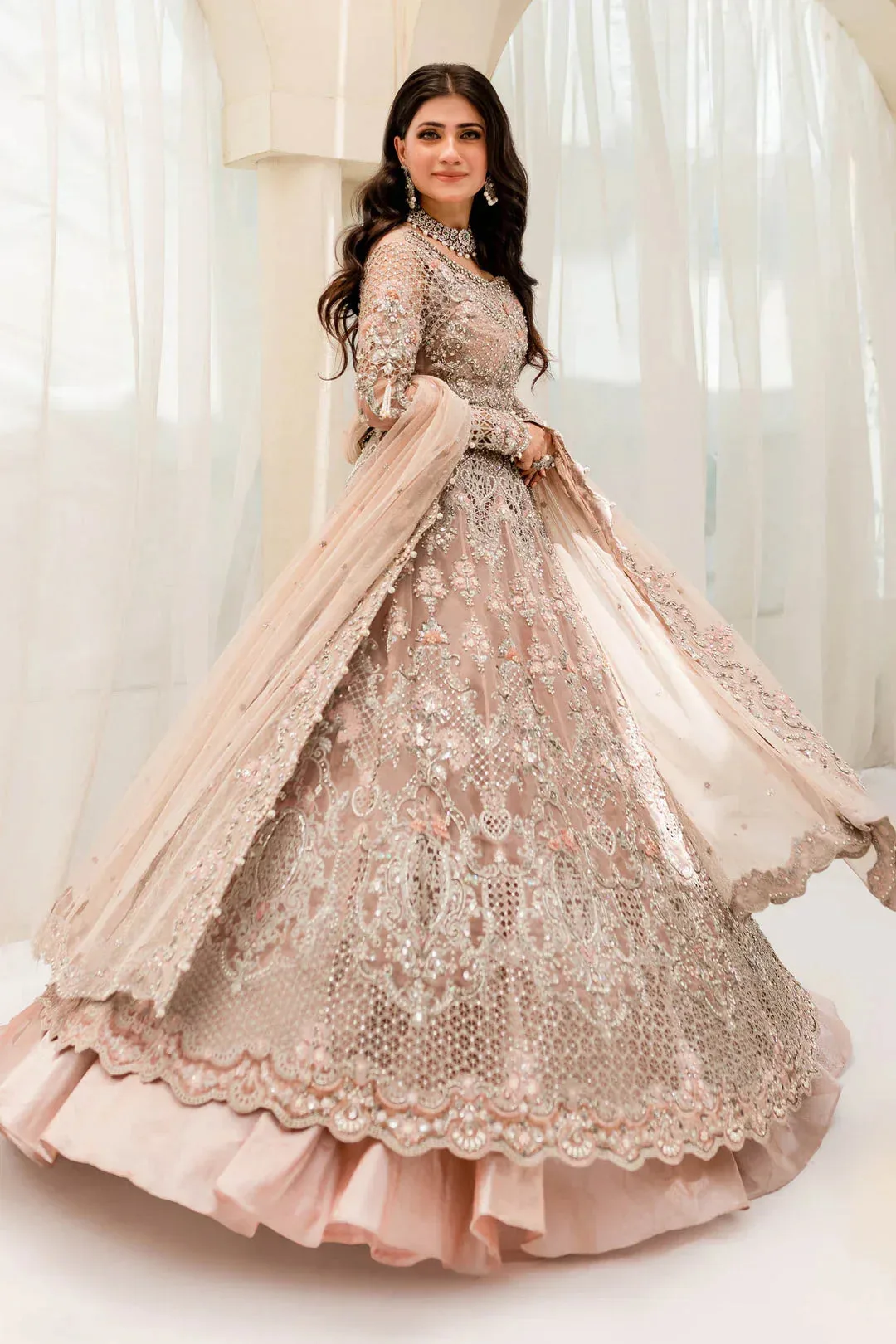 Maria B Bridal Couture Velvet – view 4 – Poshaq