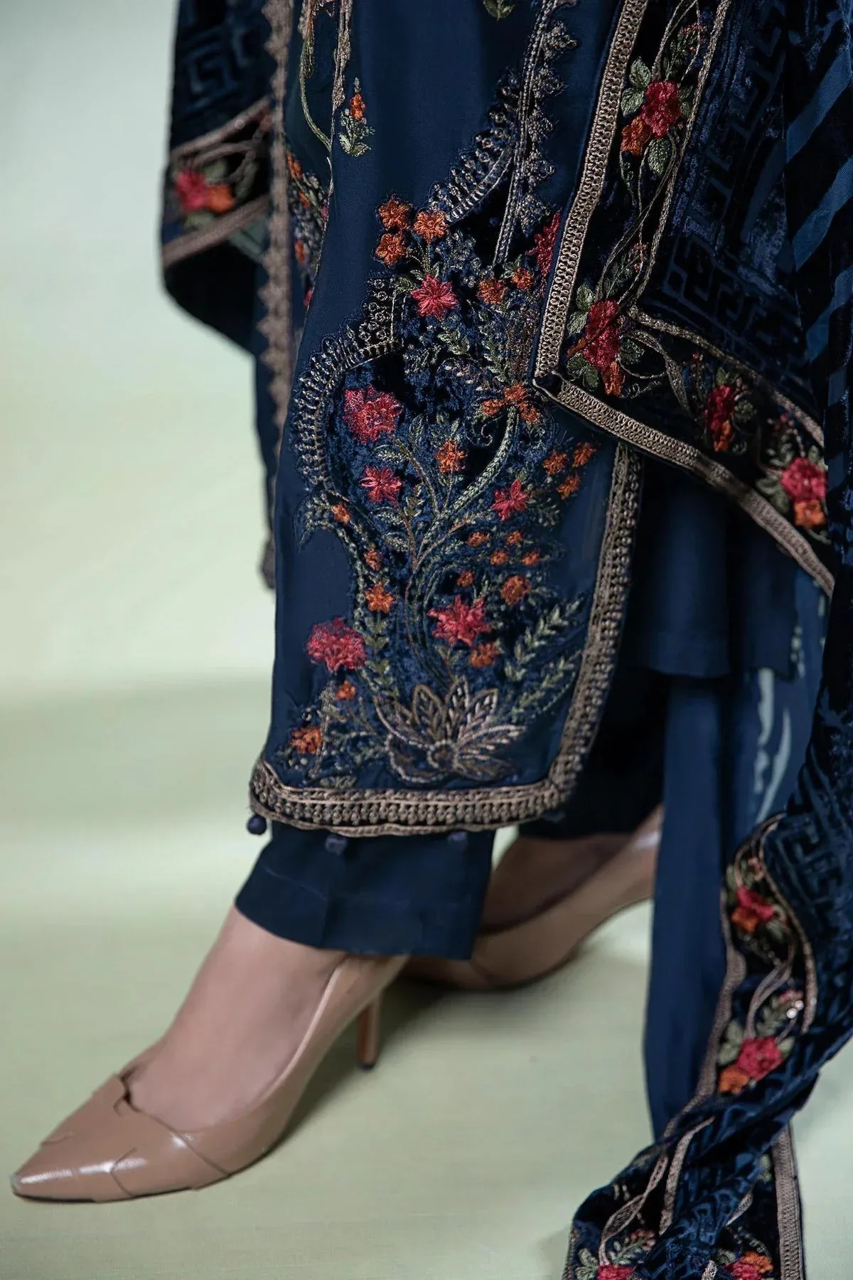 Maria B Casual Pret 2024 Blue Velvet – view 4 – Poshaq
