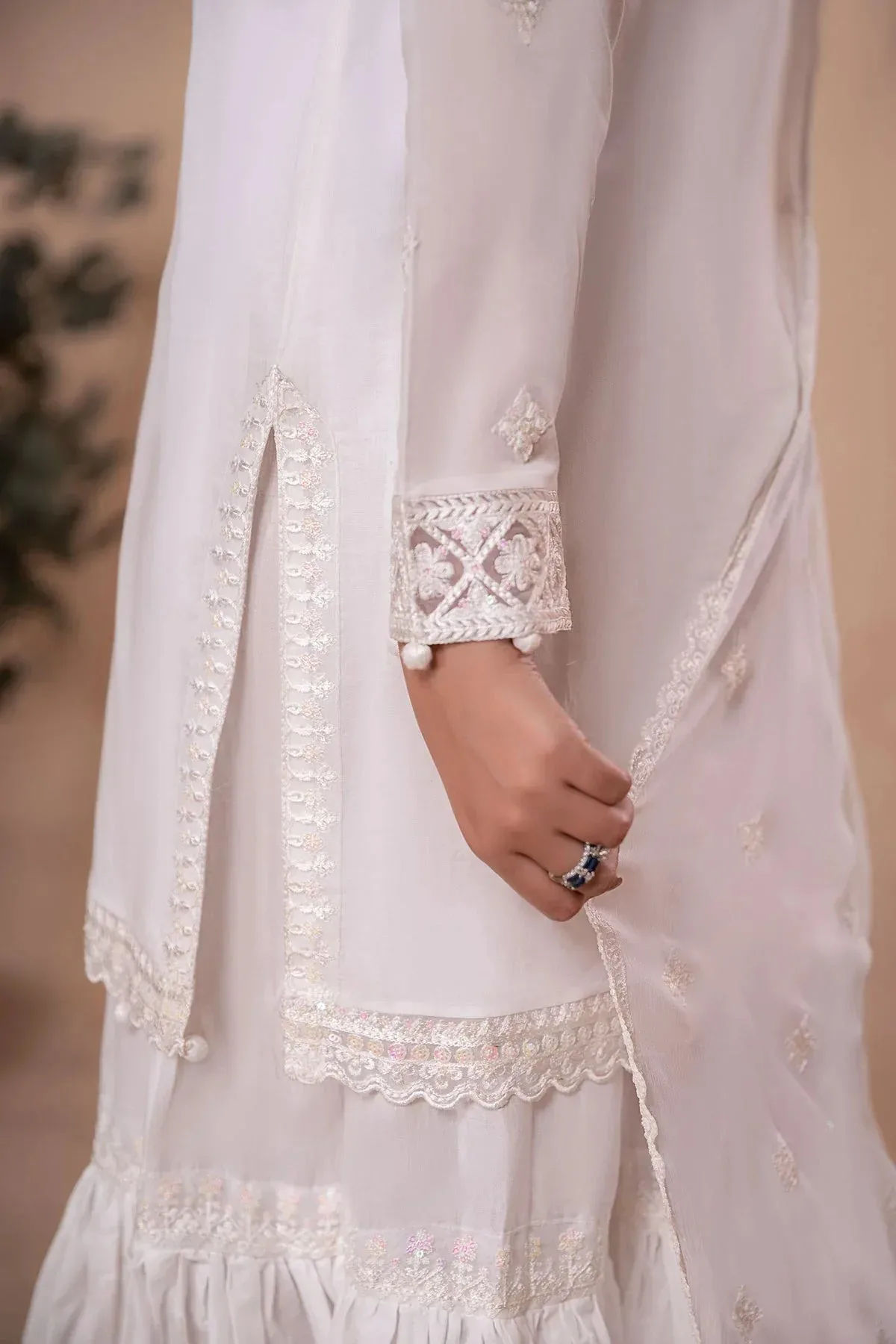 Maria B Casual Pret 2024 White Chiffon – view 4 – Poshaq