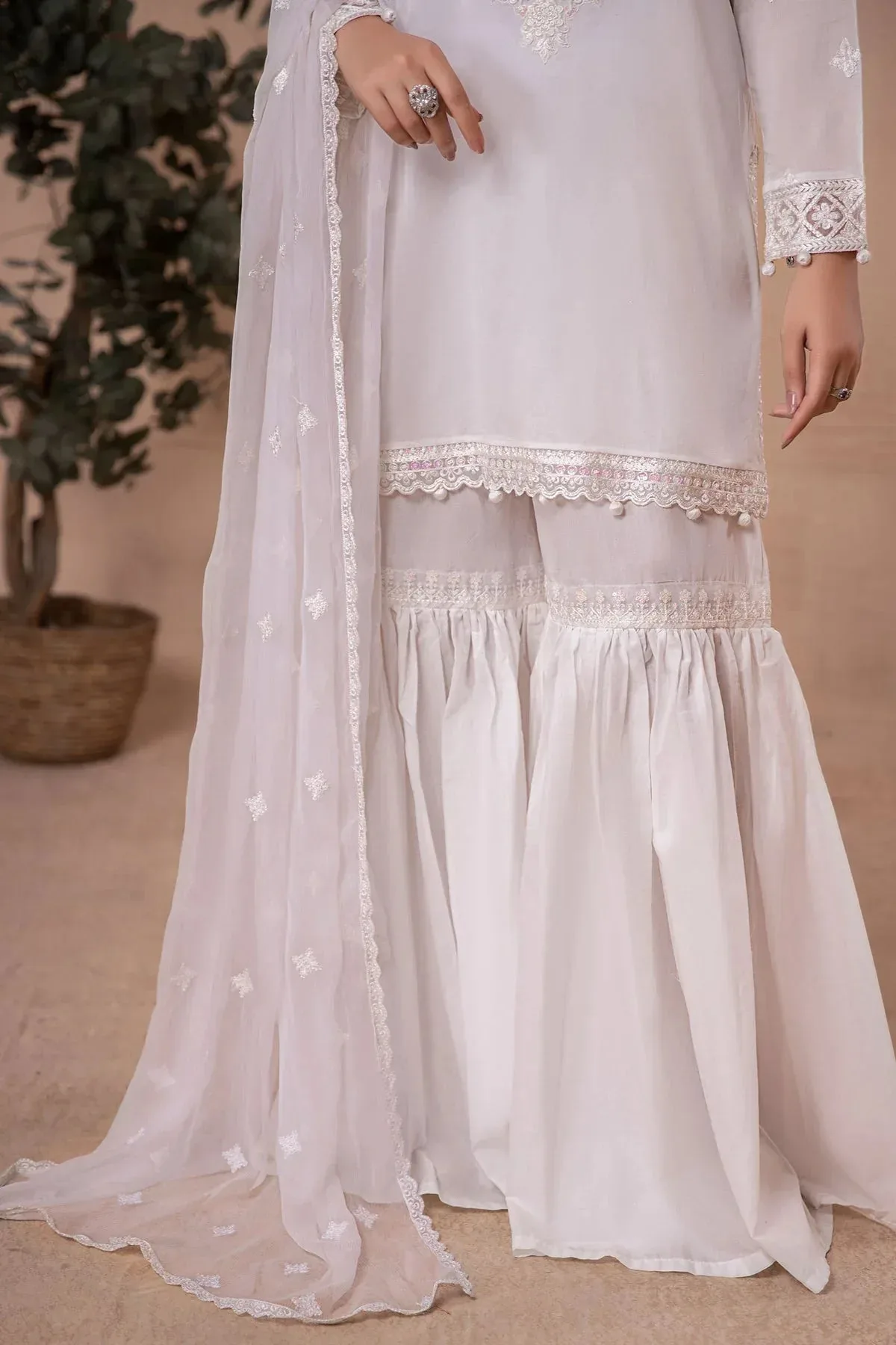 Maria B Casual Pret 2024 White Chiffon – view 5 – Poshaq
