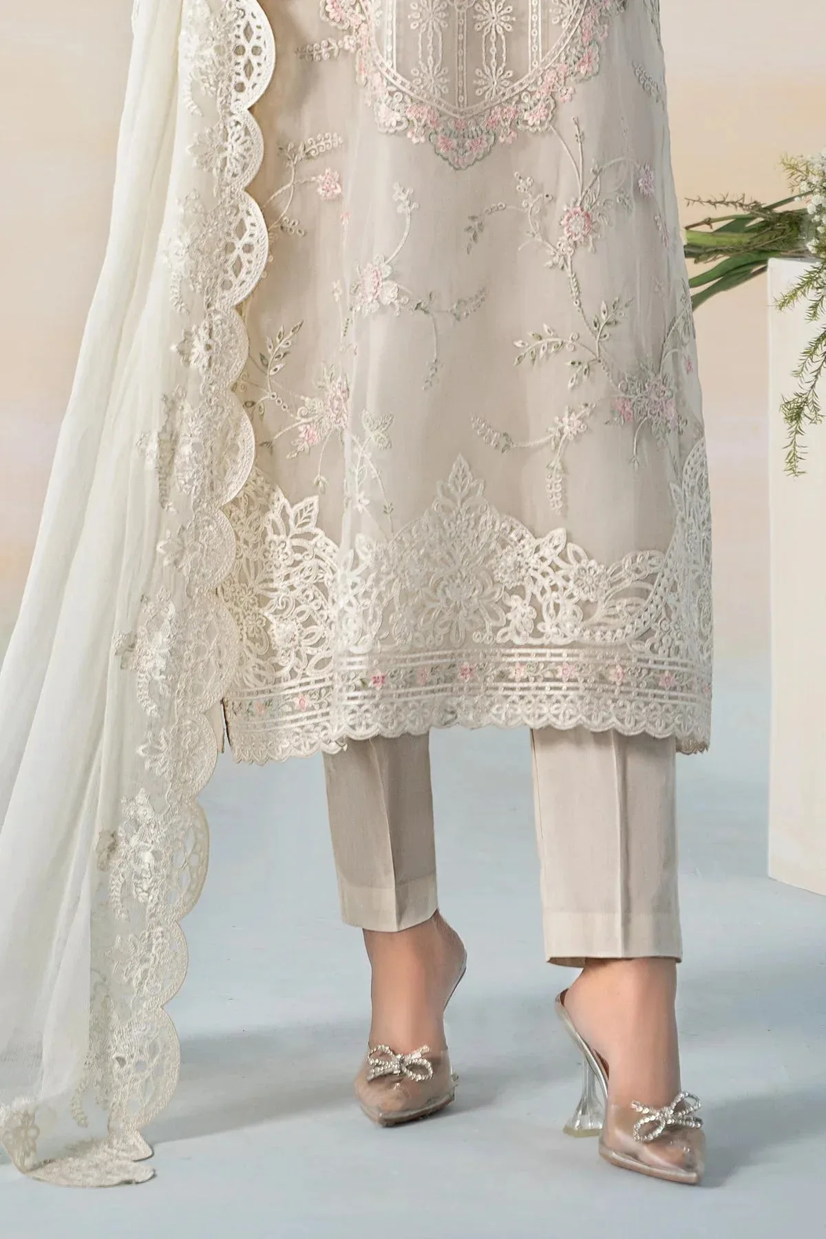 Maria B Casual Pret 2024 White Chiffon – view 5 – Poshaq