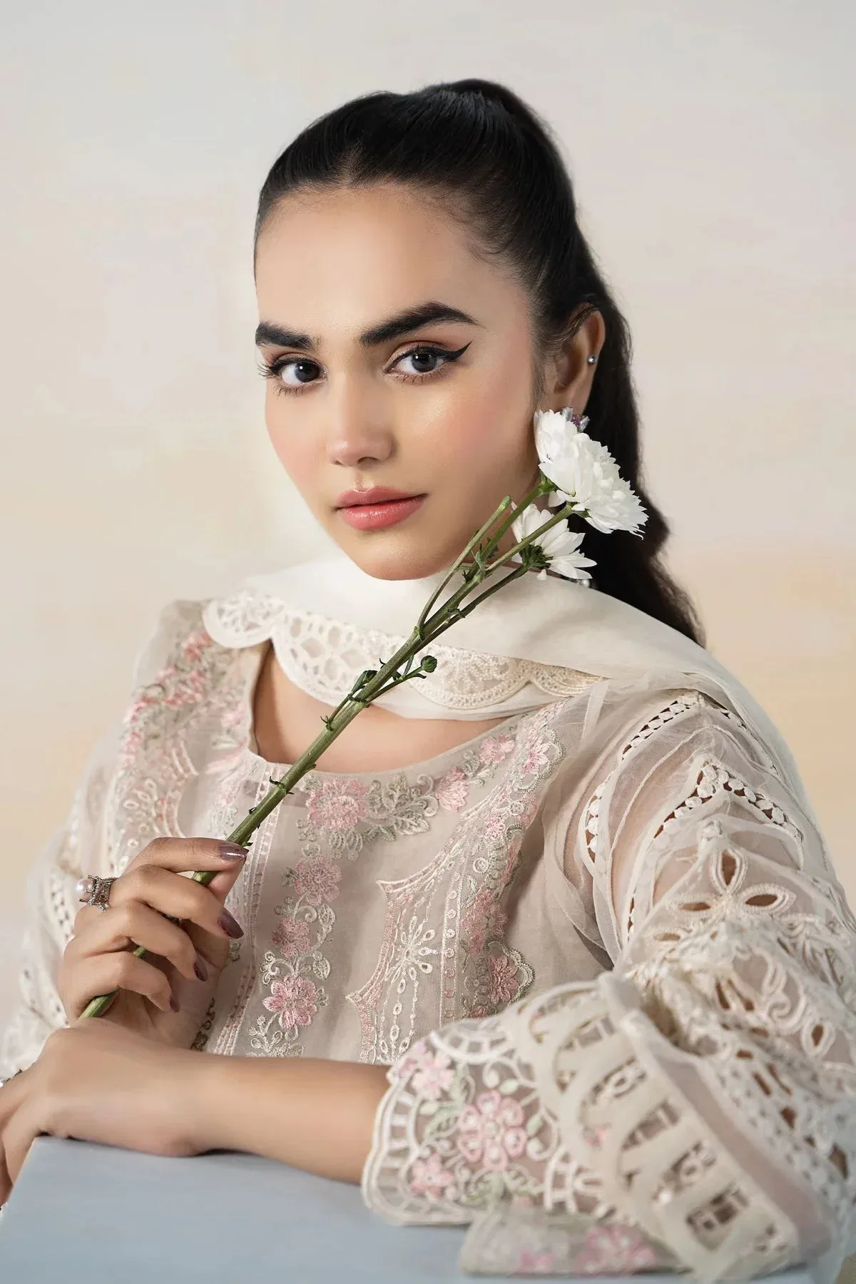 Maria B Casual Pret 2024 White Chiffon – view 6 – Poshaq