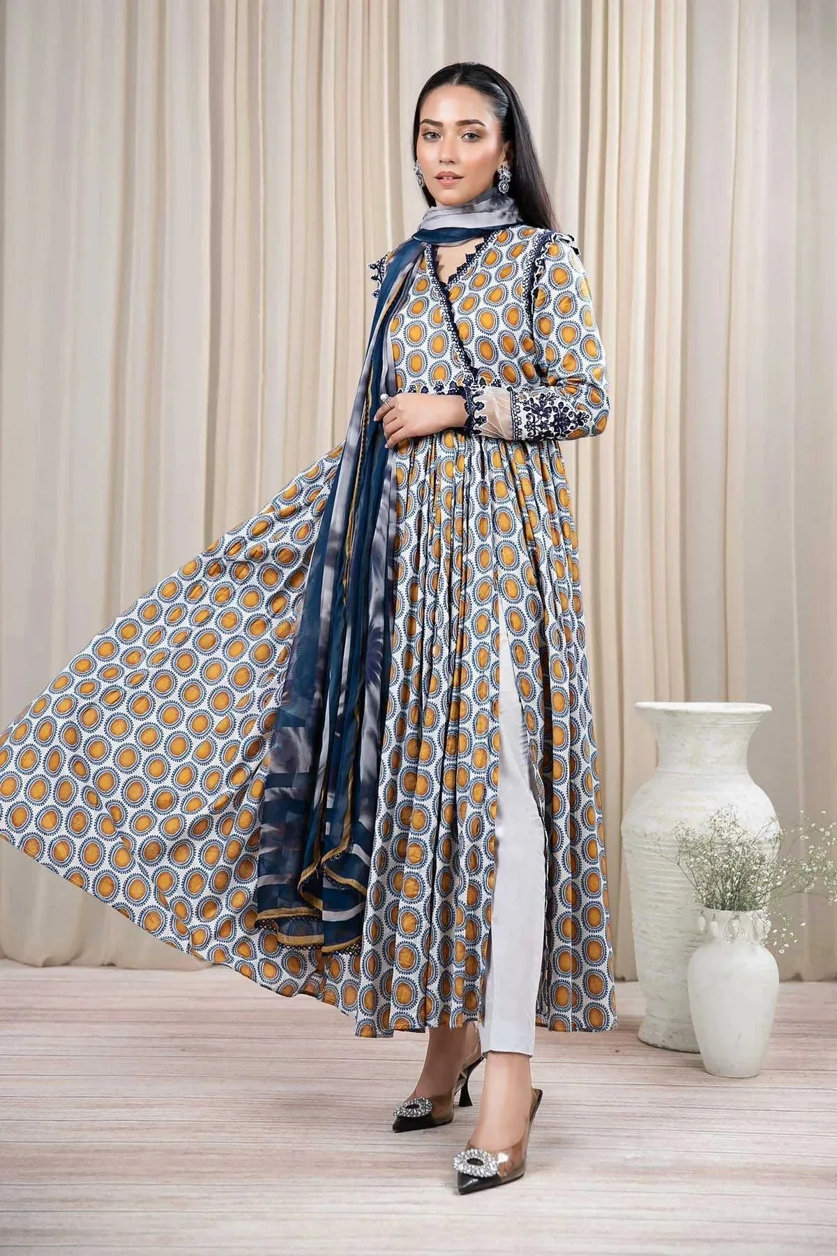 Maria B Casual Pret 2024 Yellow Chiffon – view 5 – Poshaq