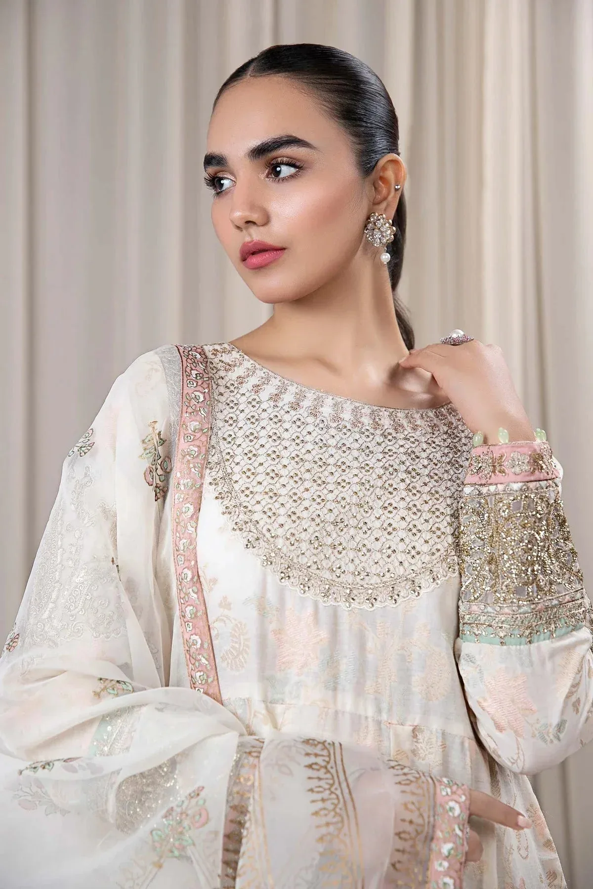 Maria B Casual Pret 2024 White Jacquard – view 5 – Poshaq