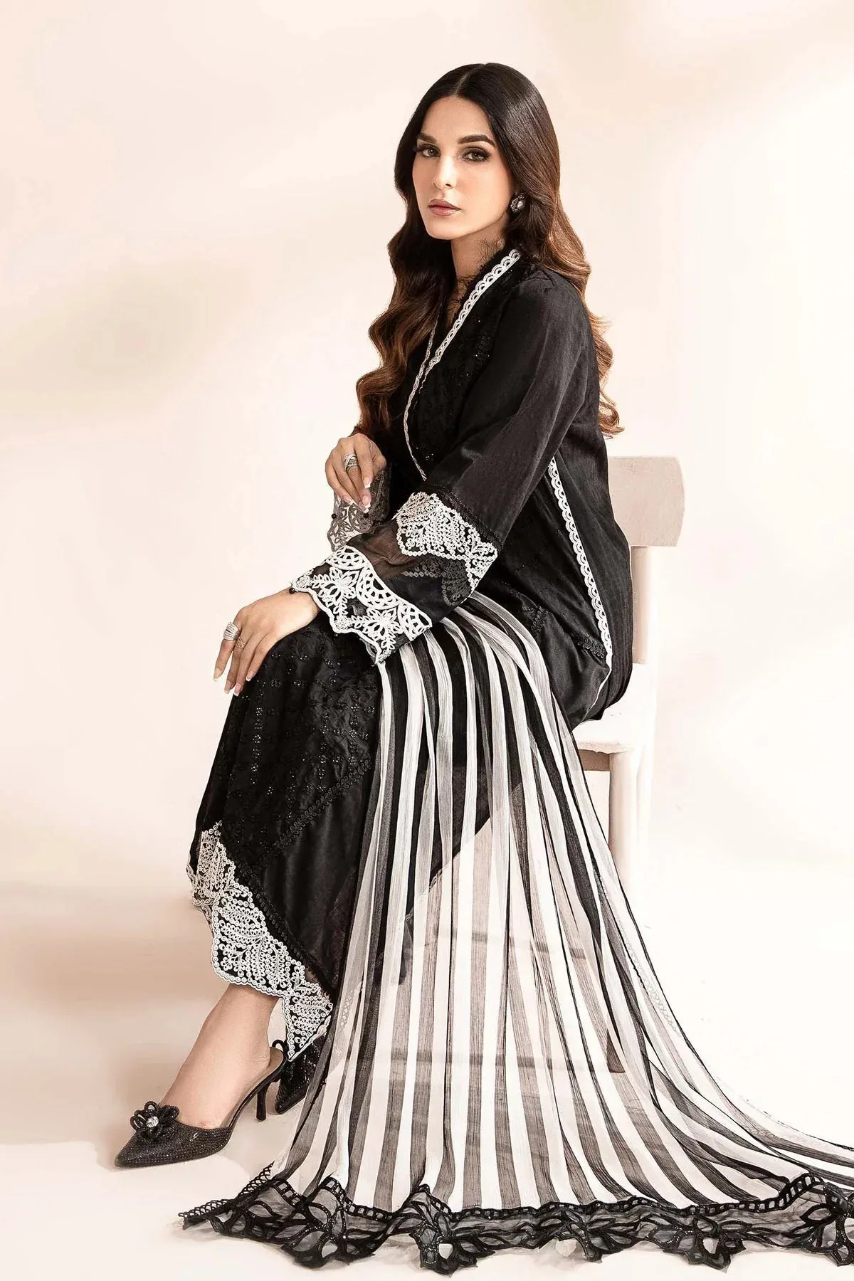 Maria B Casual Pret 2024 Black Jacquard – view 5 – Poshaq