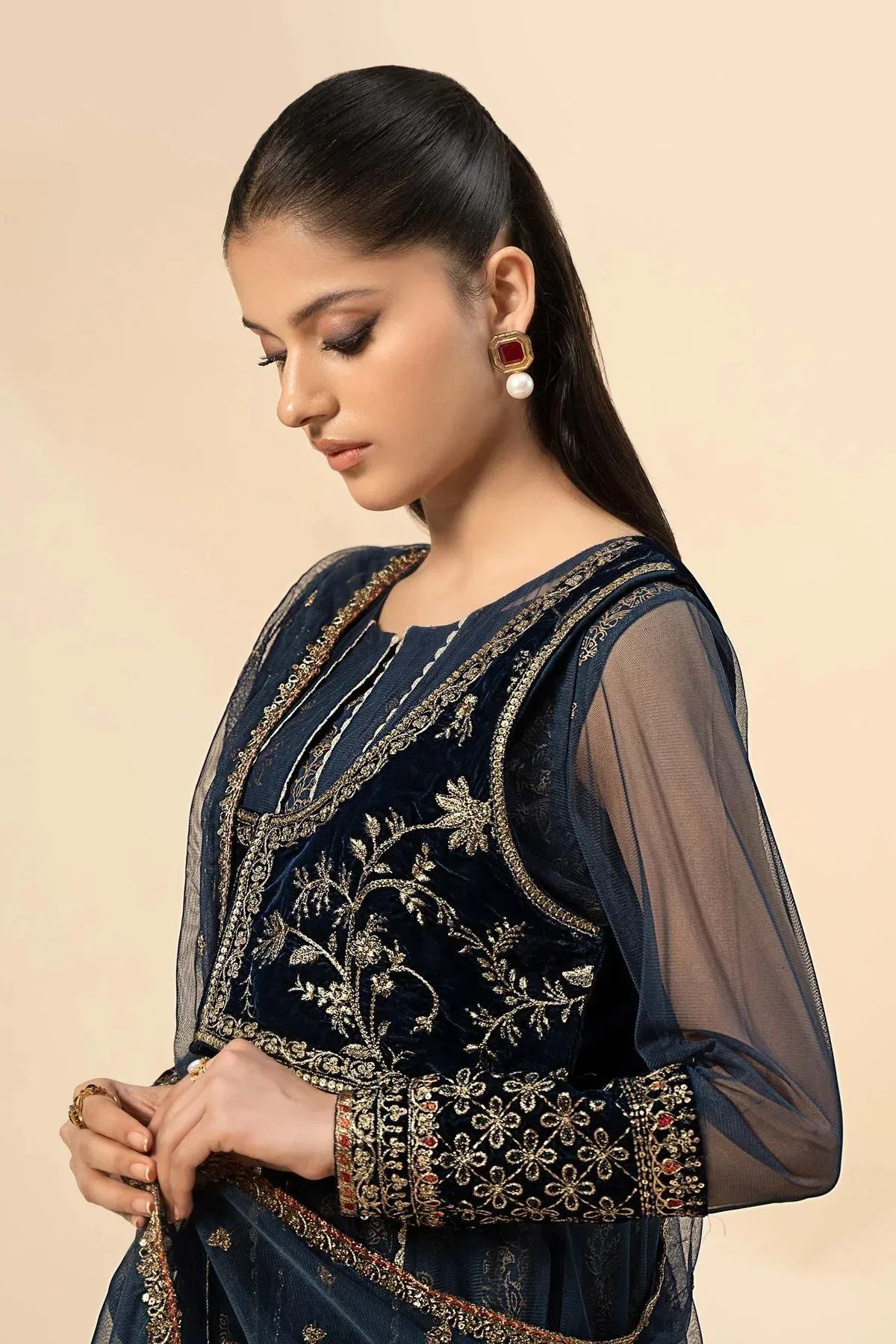 Maria B Casual Pret 2024 Blue Velvet – view 4 – Poshaq