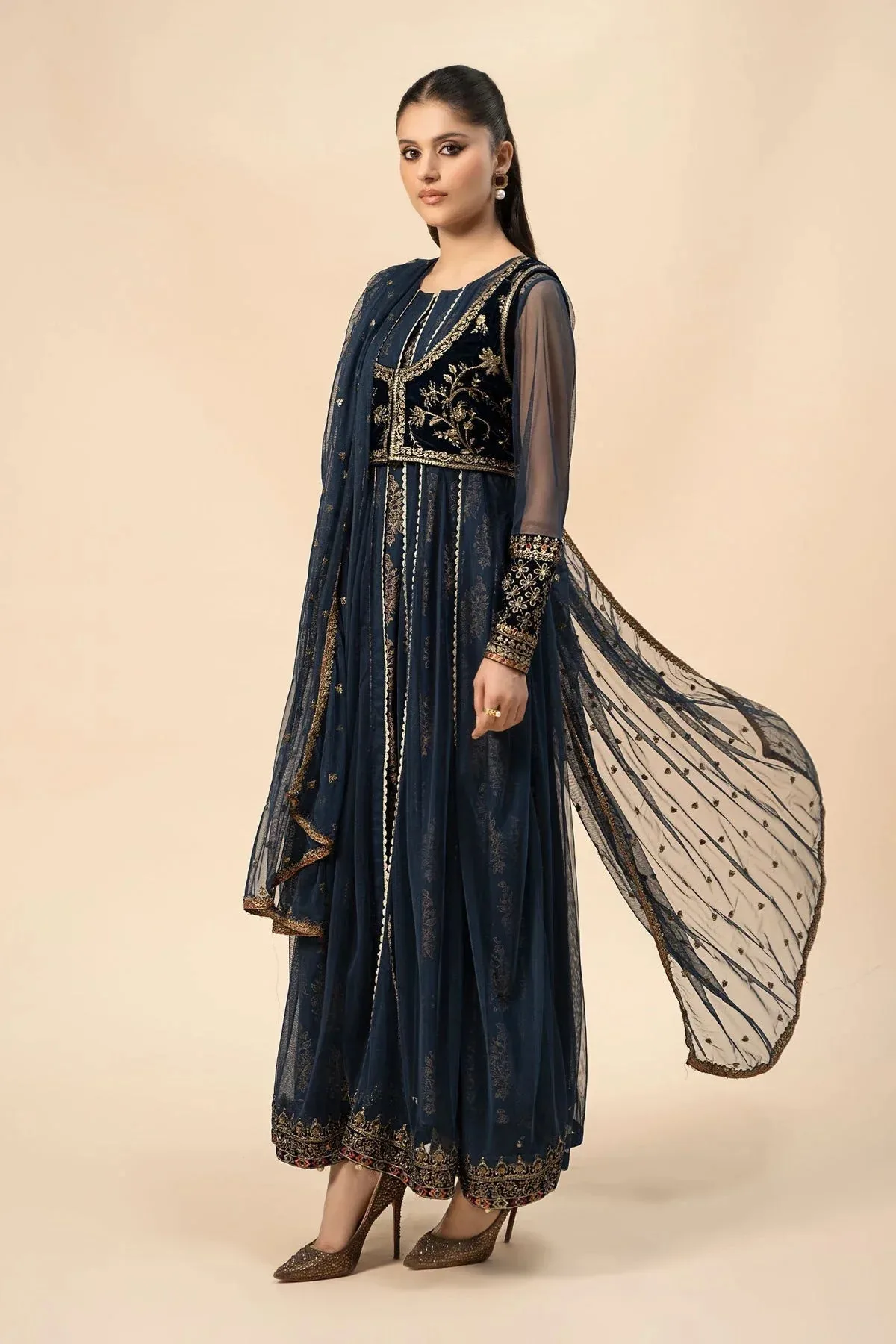Maria B Casual Pret 2024 Blue Velvet – view 5 – Poshaq