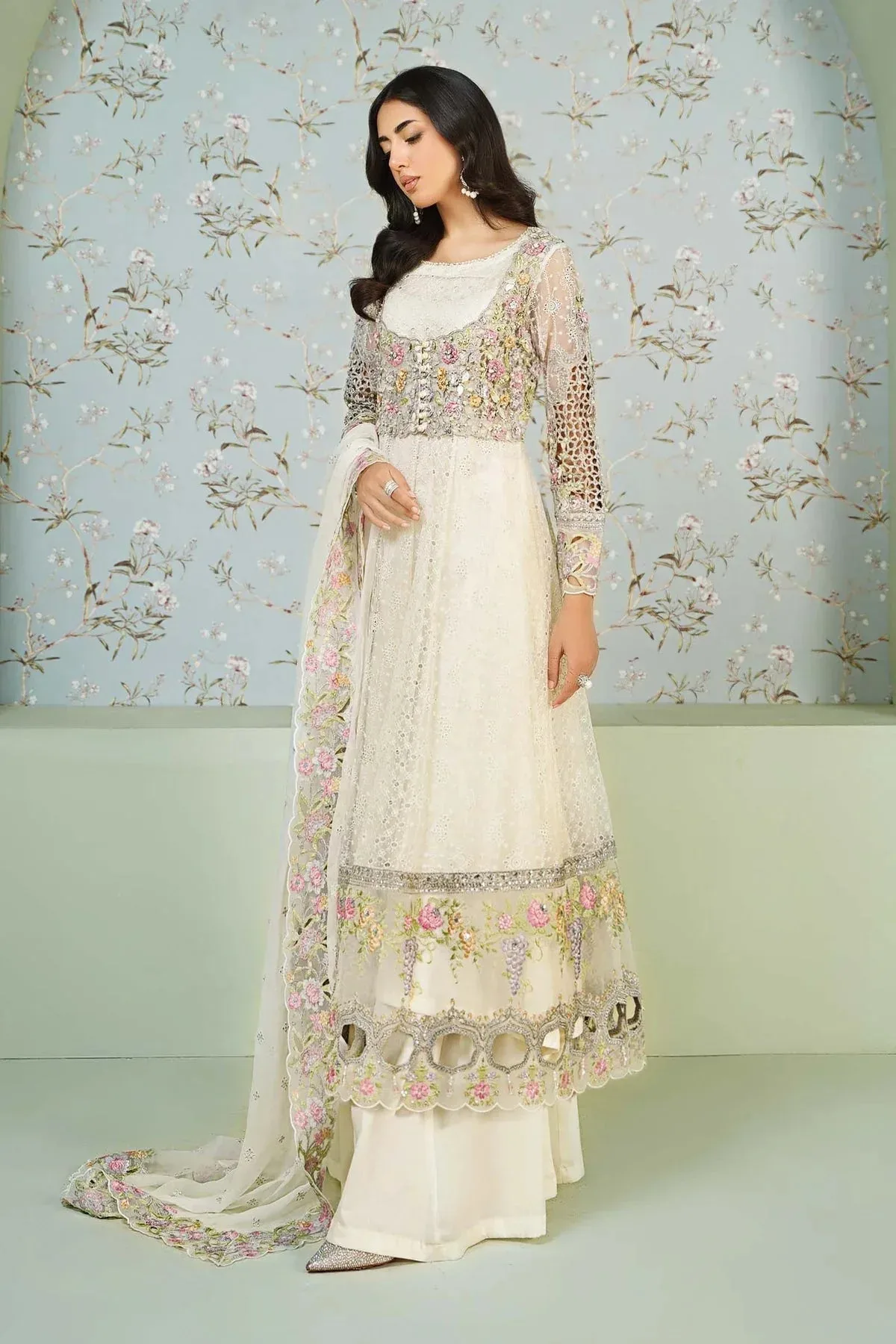 Maria B Formal Wears White Organza – view 4 – Poshaq