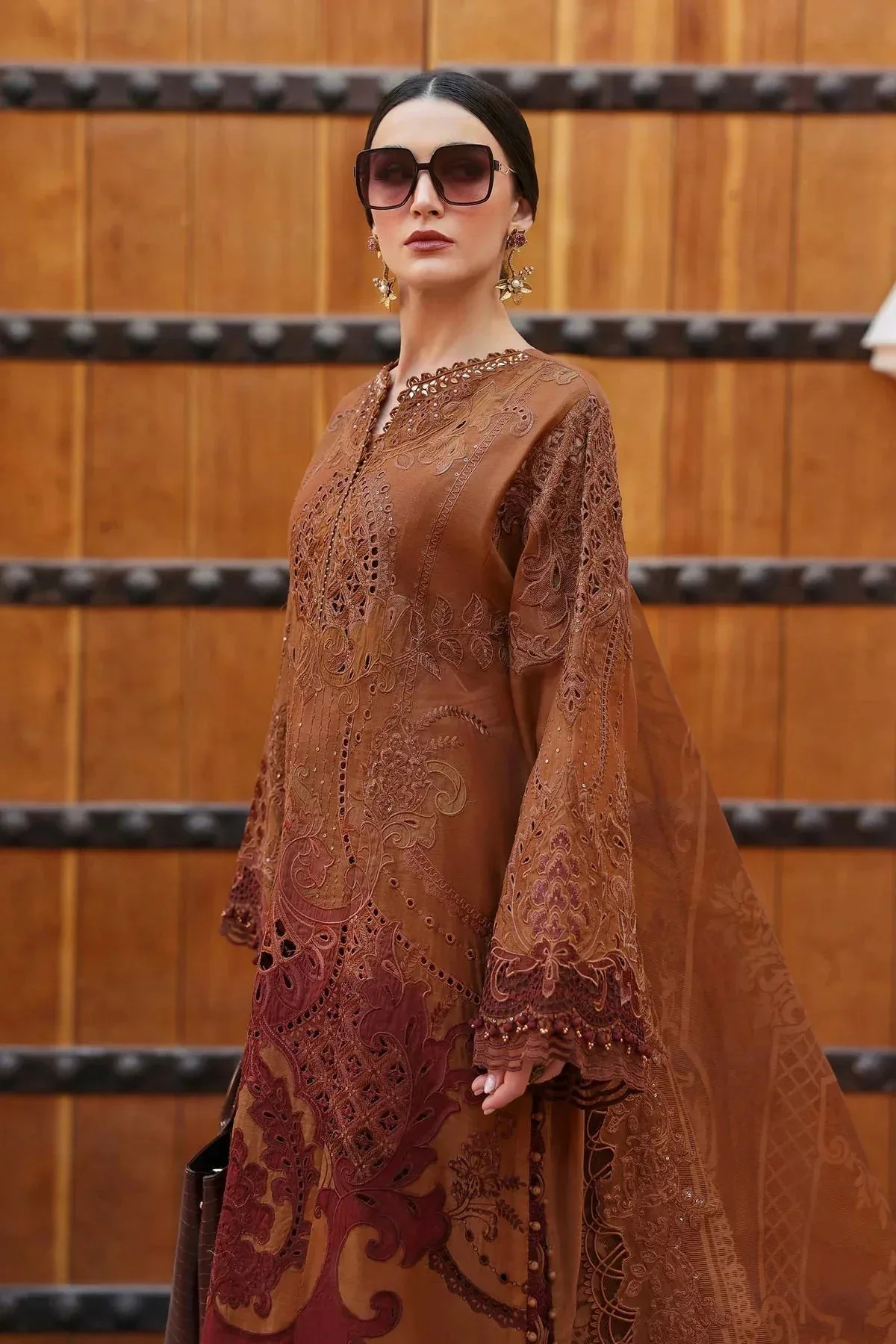 Maria B Luxury Lawn 25 Rust Organza – view 5 – Poshaq