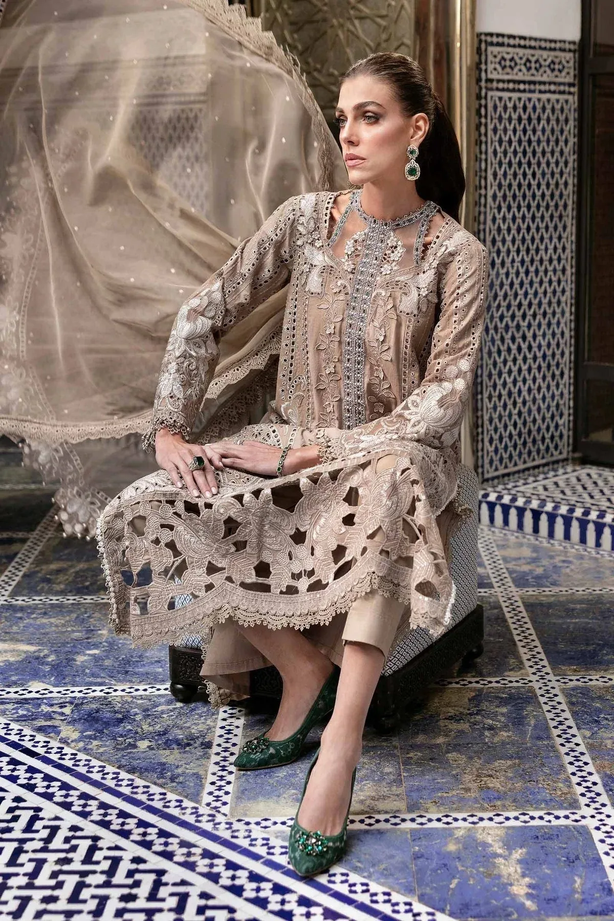 Maria B Luxury Lawn 25 Organza – view 4 – Poshaq