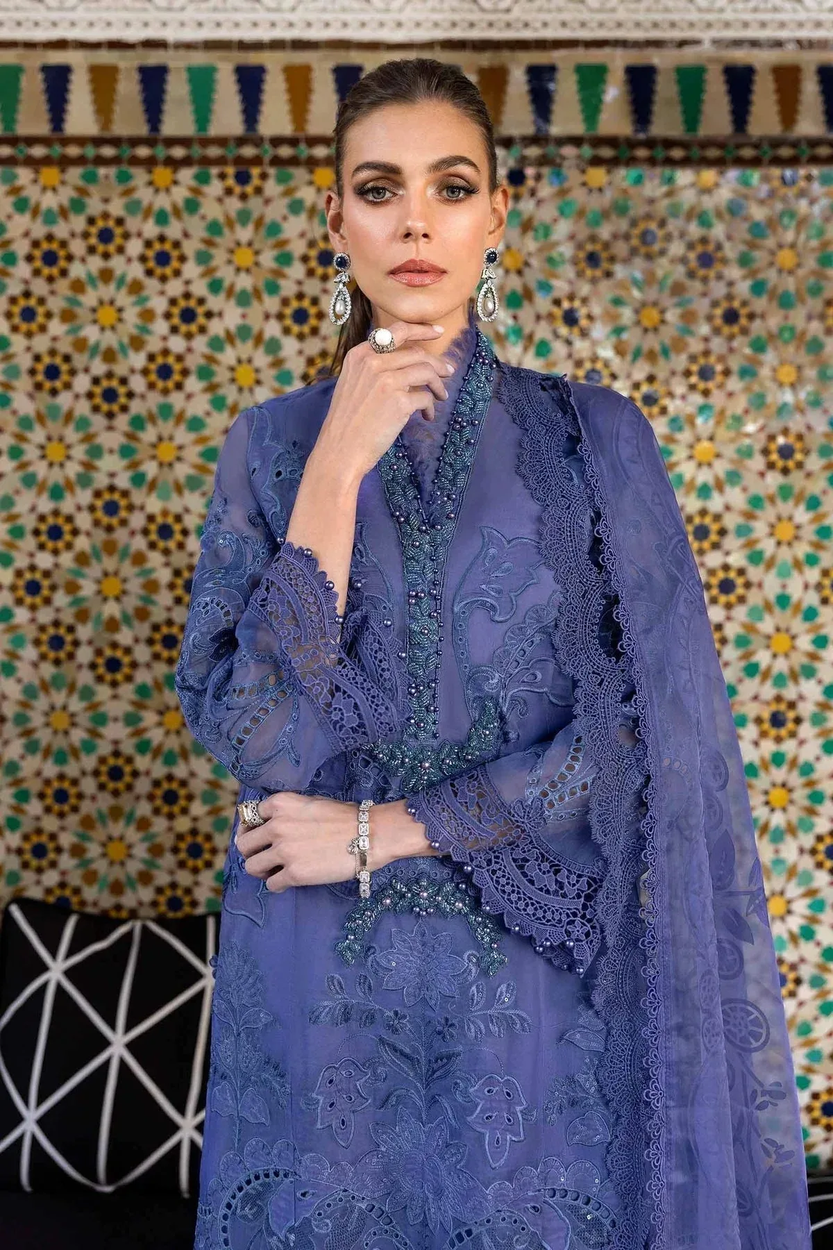 Maria B Luxury Lawn 25 Organza – view 3 – Poshaq