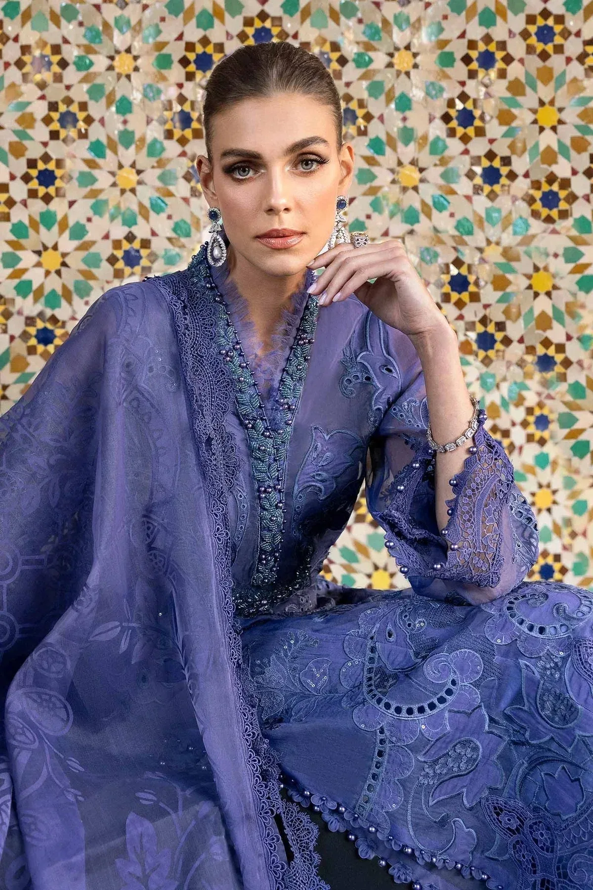 Maria B Luxury Lawn 25 Organza – view 4 – Poshaq
