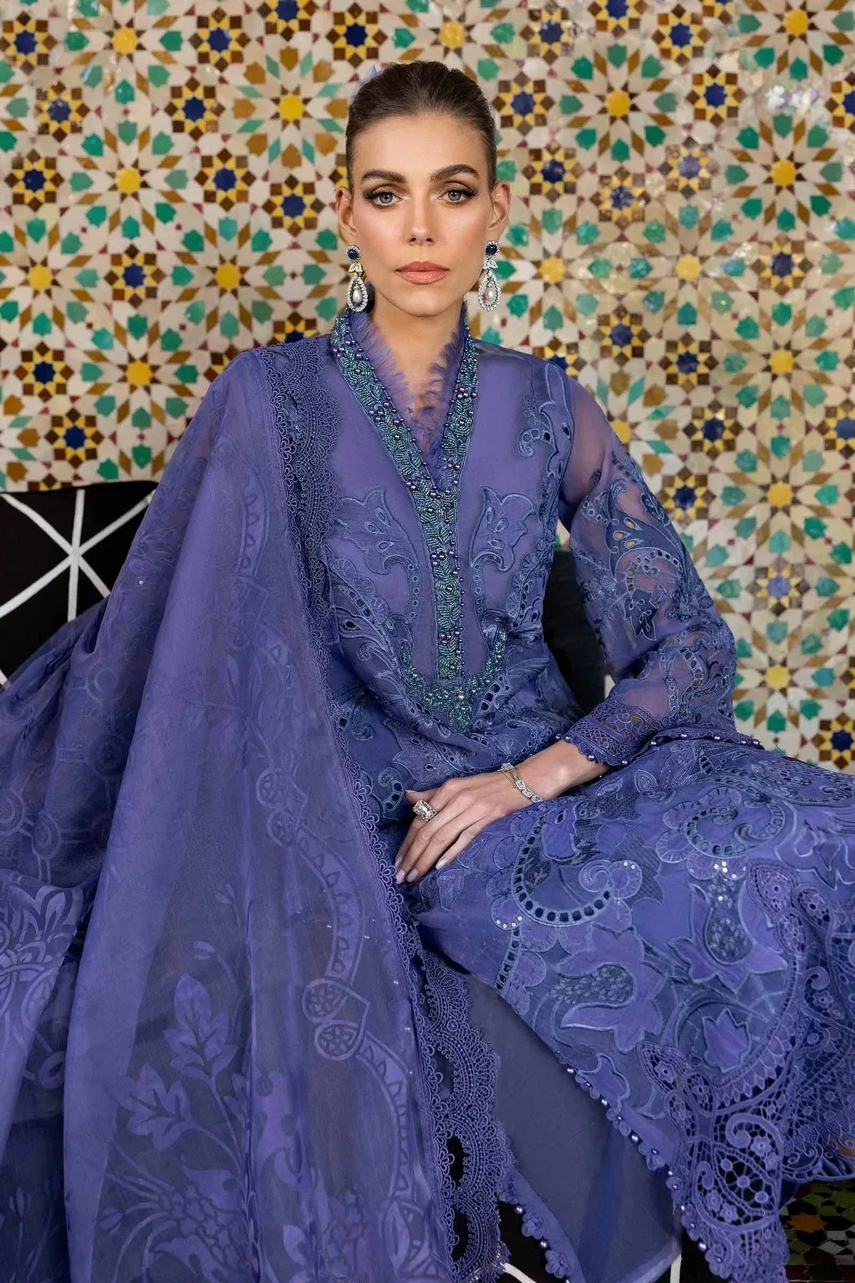 Maria B Luxury Lawn 25 Organza – view 5 – Poshaq