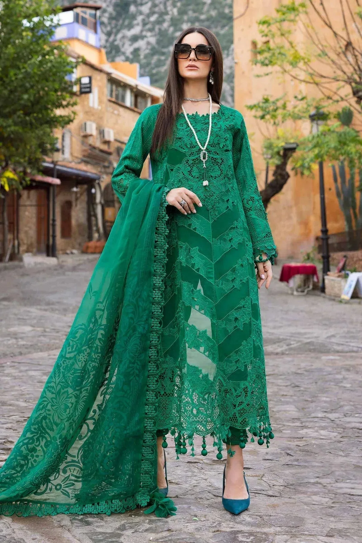 Maria B Luxury Lawn 25 Green Organza – view 1 – Poshaq