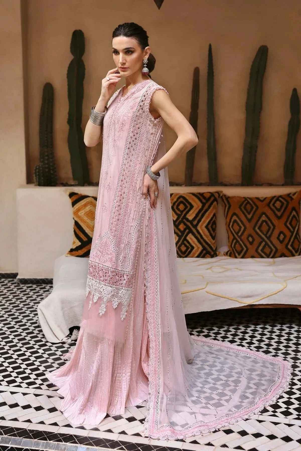 Maria B Luxury Lawn 25 Pink Organza – view 2 – Poshaq