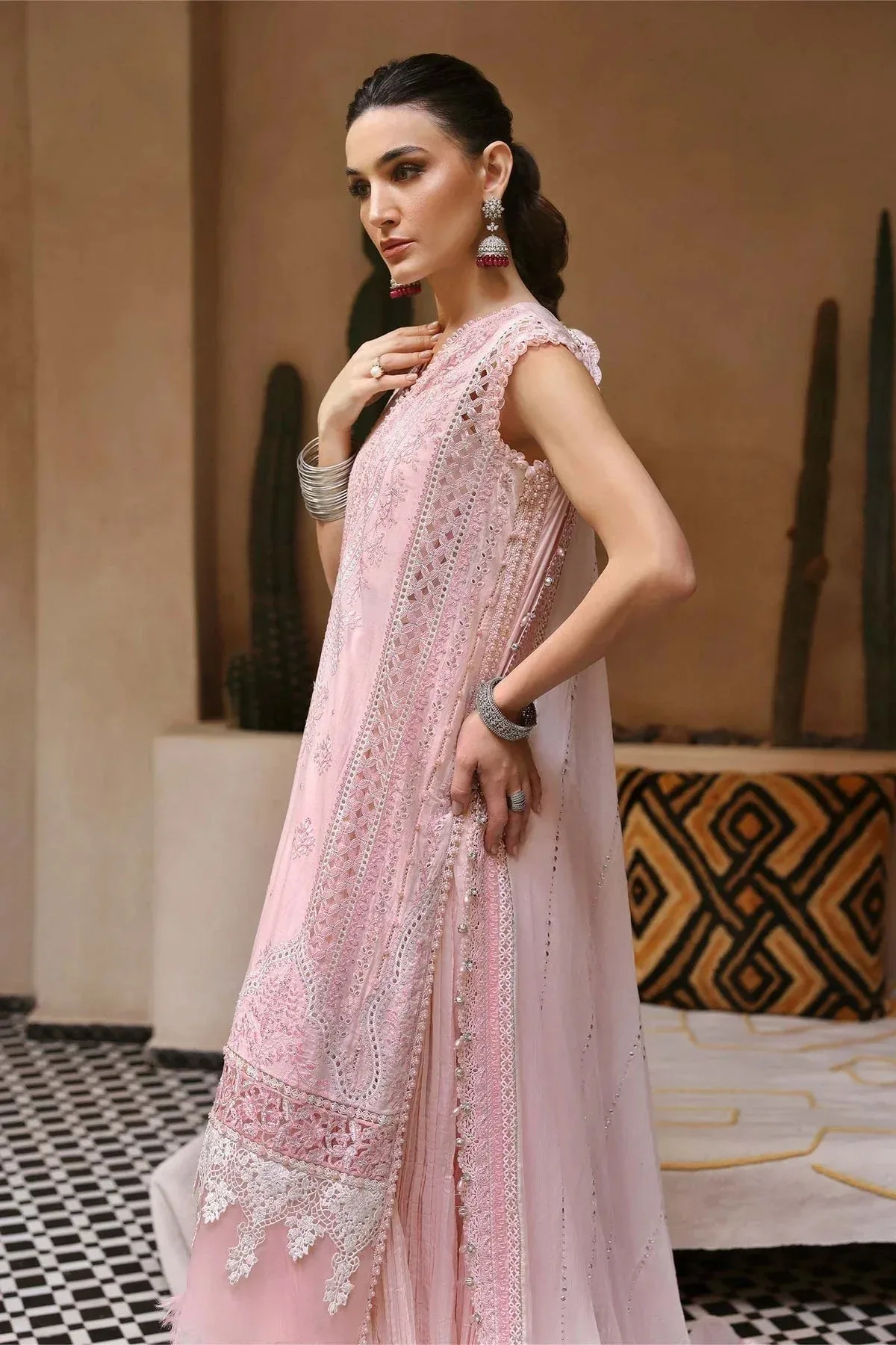 Maria B Luxury Lawn 25 Pink Organza – view 4 – Poshaq