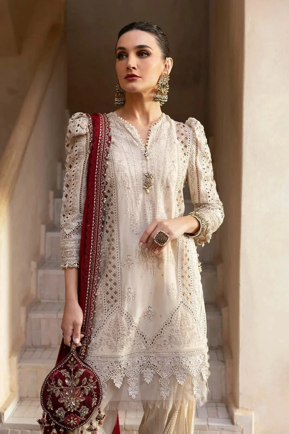 Maria B Luxury Lawn 25 Beige Organza – view 5 – Poshaq