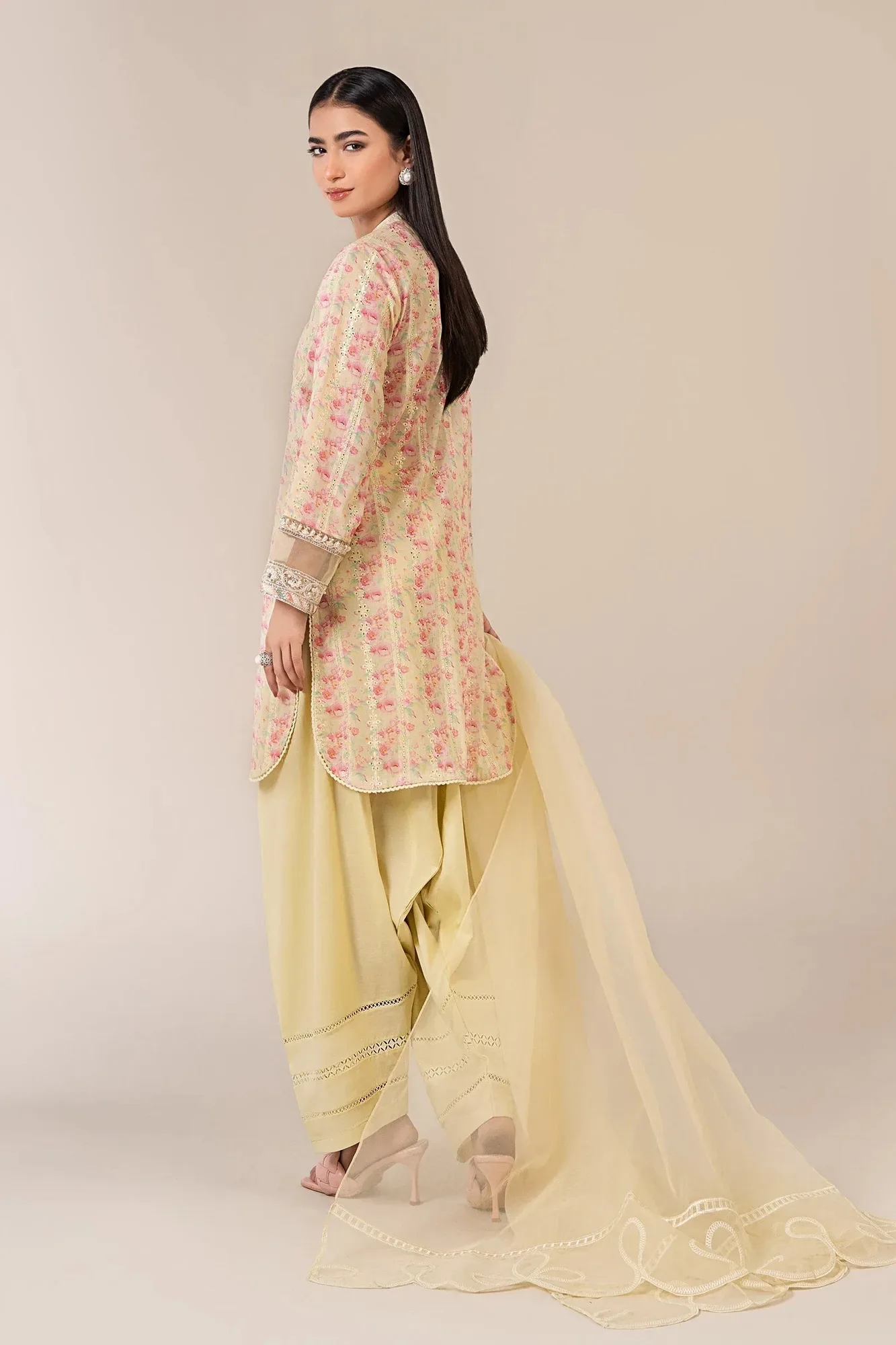 Maria B Luxury Pret 25 Yellow Organza – view 2 – Poshaq