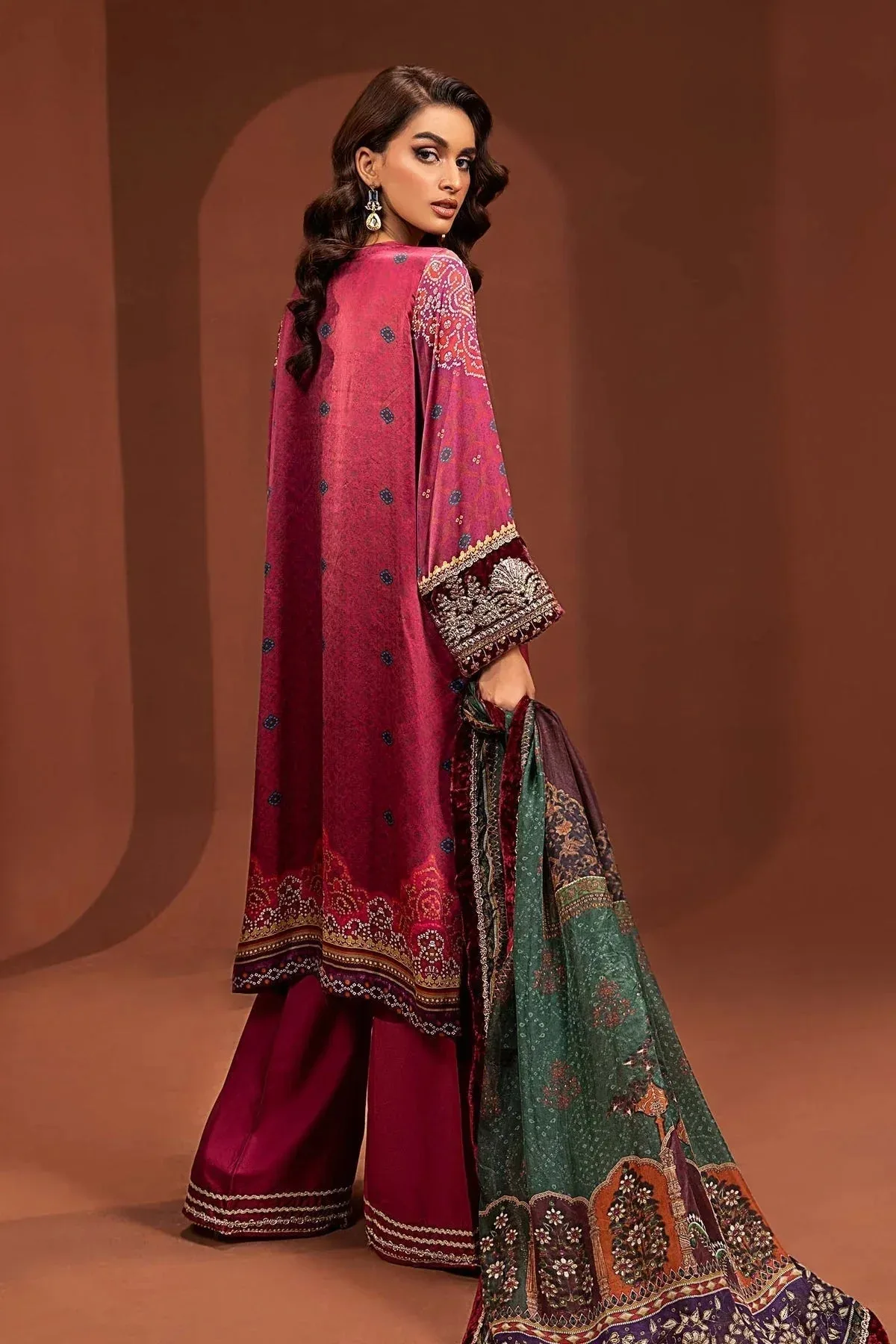 Maria B Silk Collection 24 Green Velvet – view 2 – Poshaq