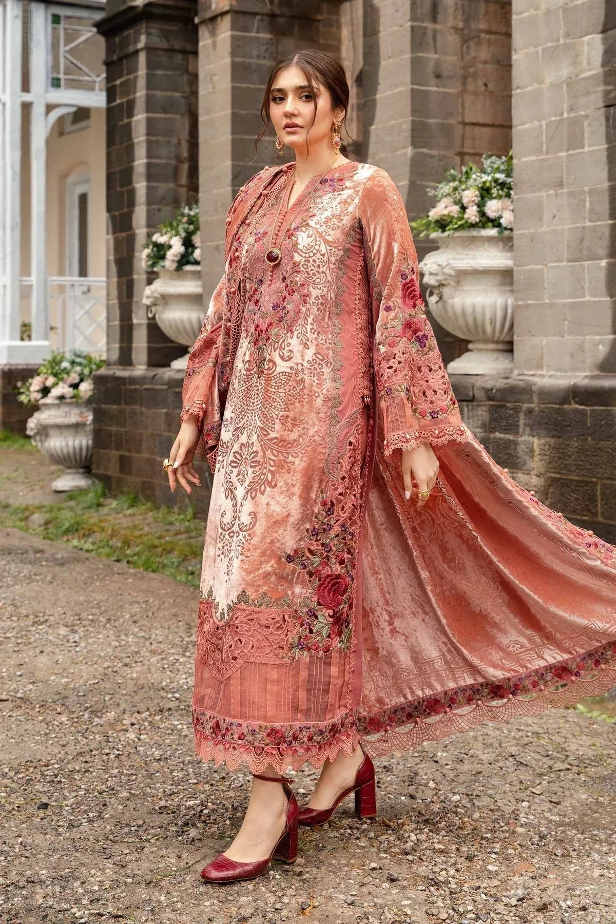 Maria B Winter Luxe 24 Pink Organza – view 6 – Poshaq