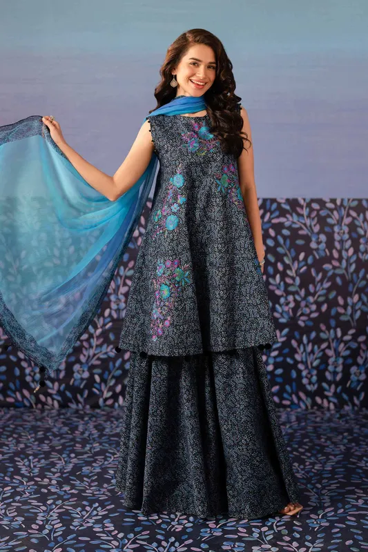 Nishat Cross Season Edit Black Chiffon – view 1 – Poshaq