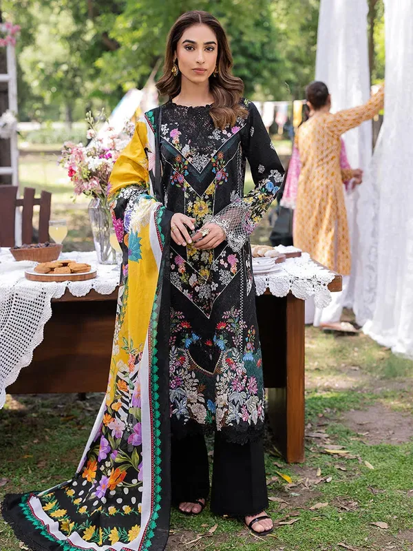Rajbari Schiffli Printkari Exclusive Black Organza – view 1 – Poshaq