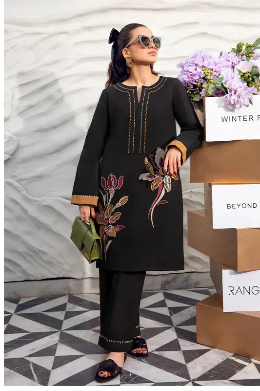 Rang Rasiya Winter Pret '24 Black Khaddar – view 1 – Poshaq