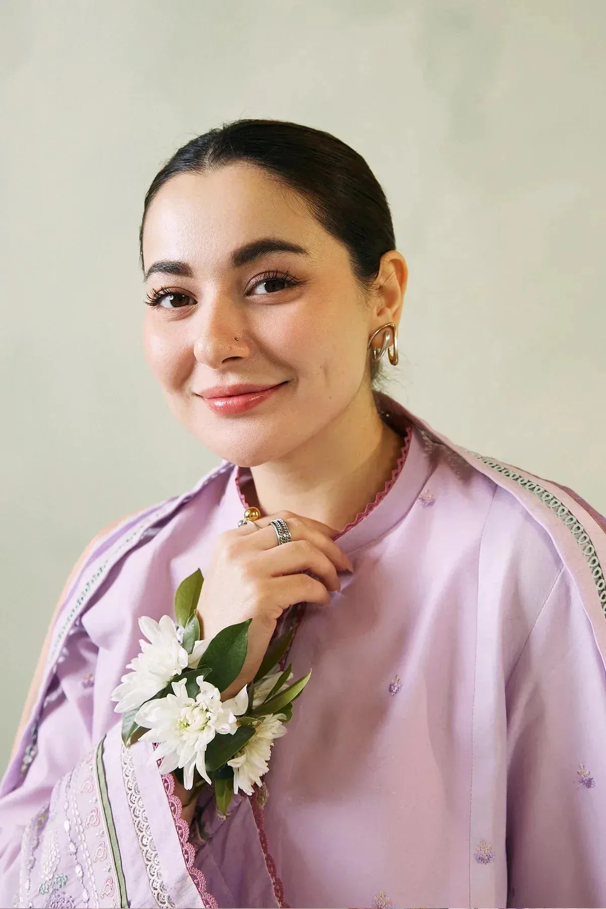 Lilac three‑piece lawn suit with embroidered shirt, trousers and dupatta – view 6 – Poshaq