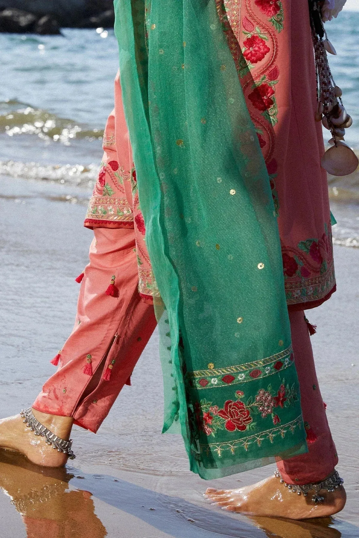 Zara Shahjahan Luxury Lawn 24 Pink Organza – view 4 – Poshaq