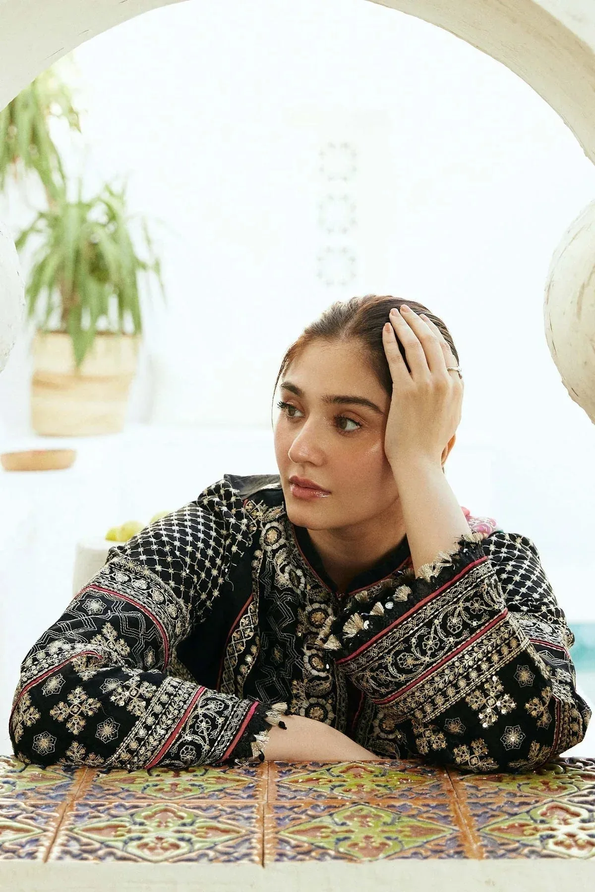 Zara Shahjahan Coco Lawn Eid Edit 24 Black Raw Silk – view 4 – Poshaq