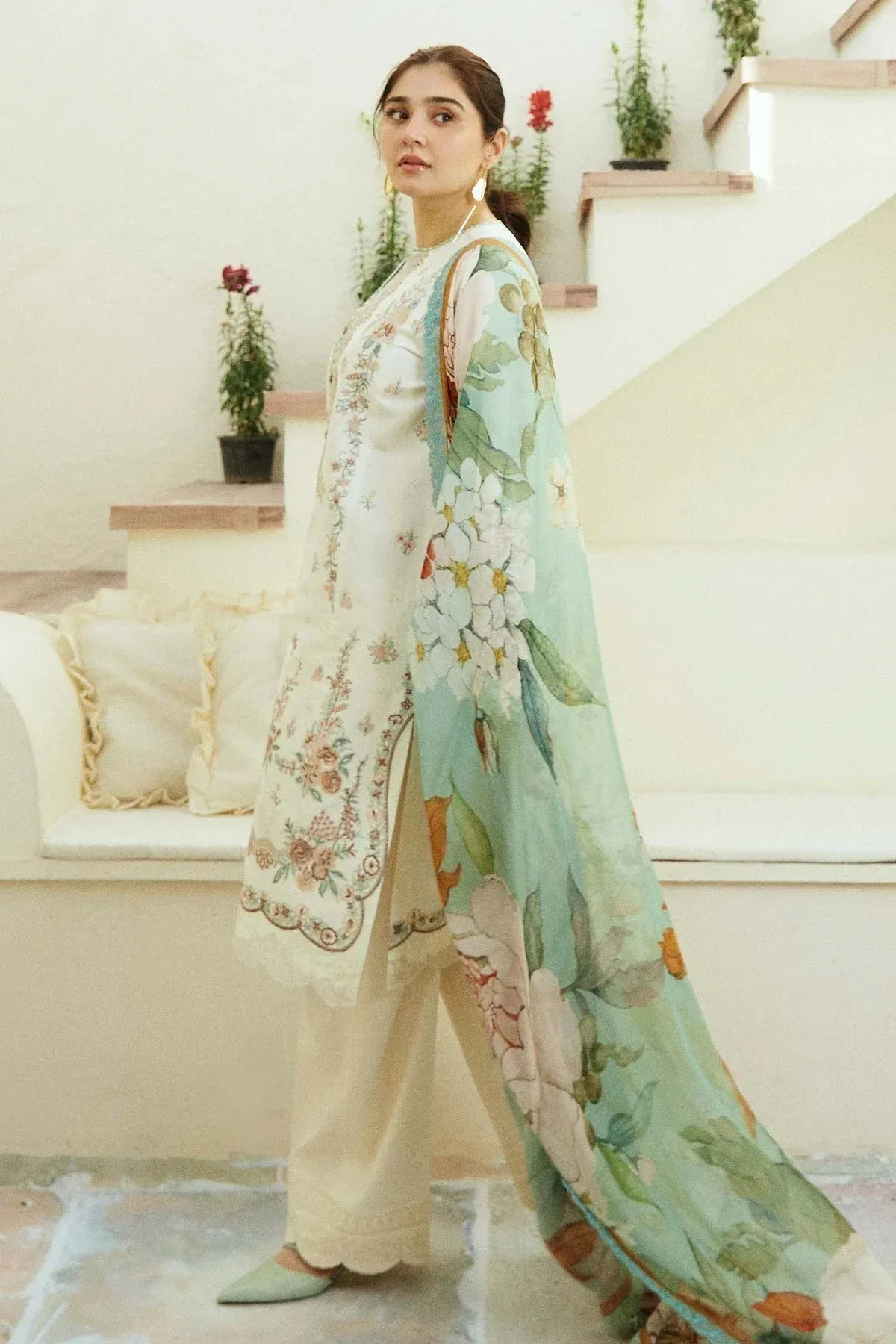 Zara Shahjahan Coco Lawn Eid Edit 24 Ivory Organza – view 4 – Poshaq