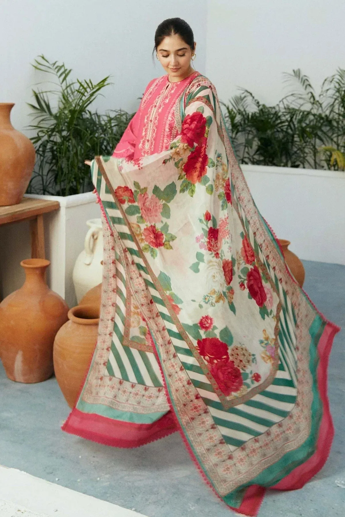 Zara Shahjahan Coco Lawn Eid Edit 24 Pink Organza – view 3 – Poshaq