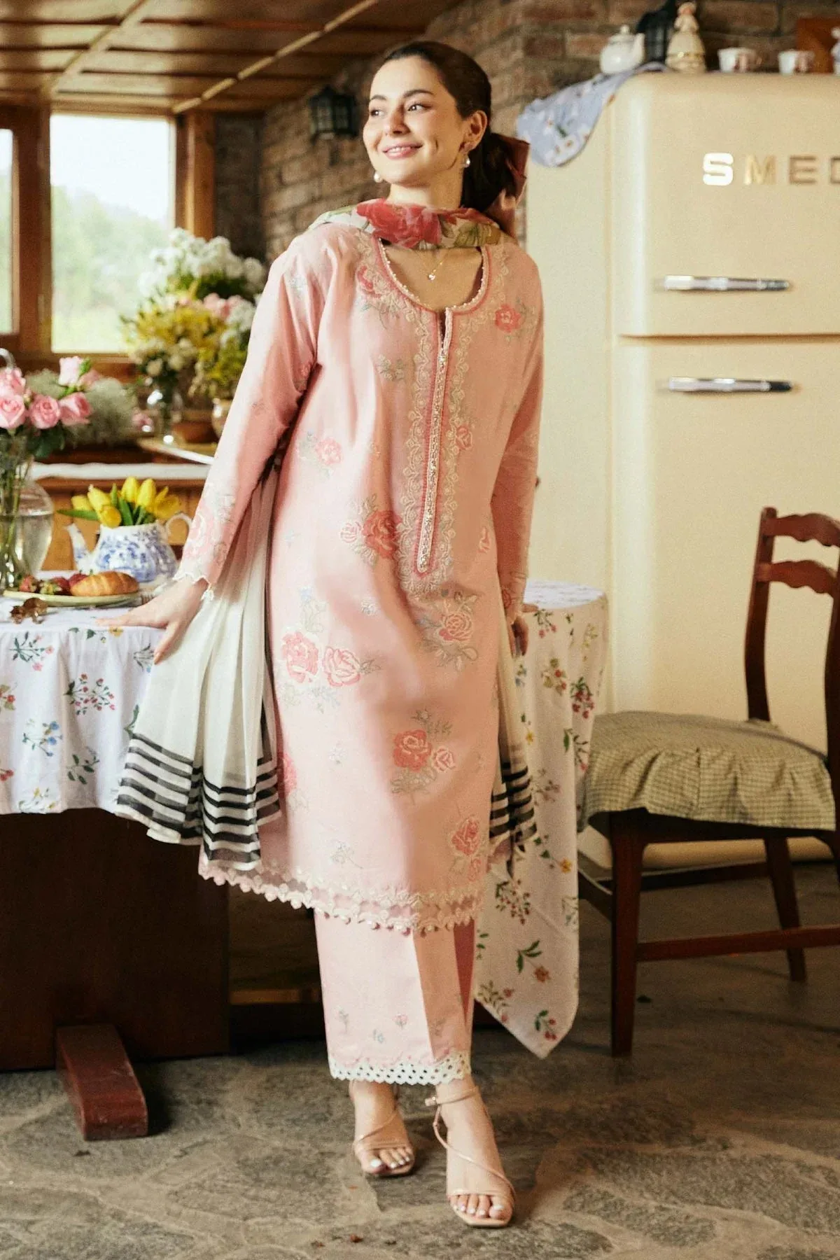 Zara Shahjahan Coco Lawn Vol 2 Peach Organza – view 1 – Poshaq